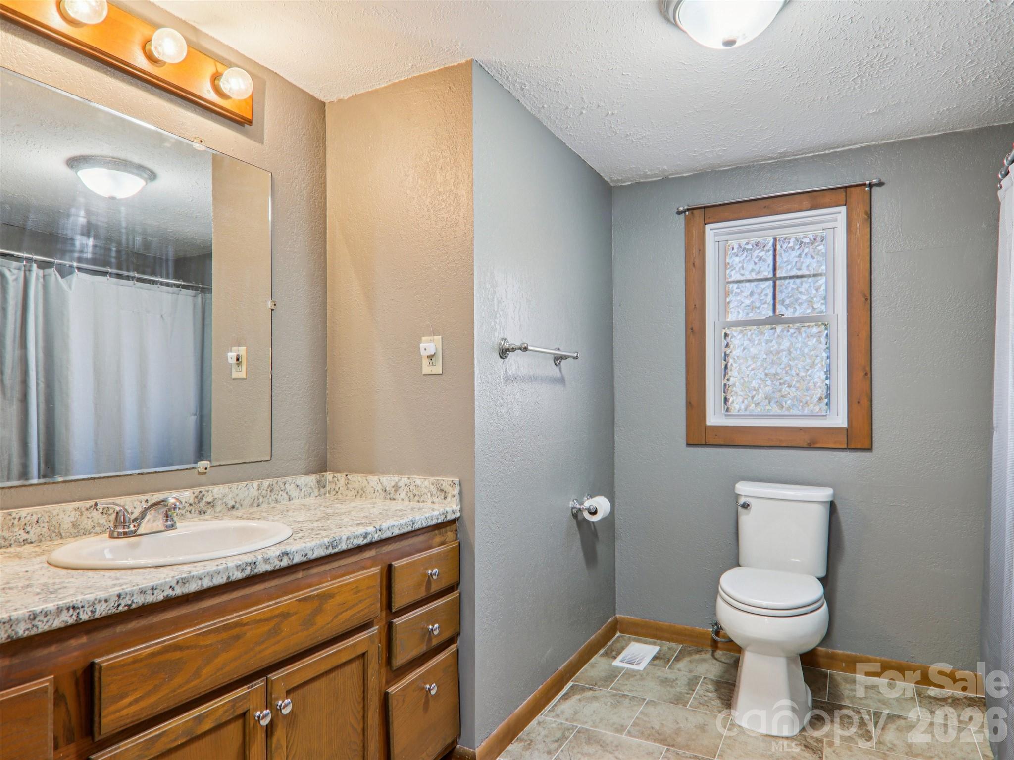 7 Landon Mountain Lane — Weaverville