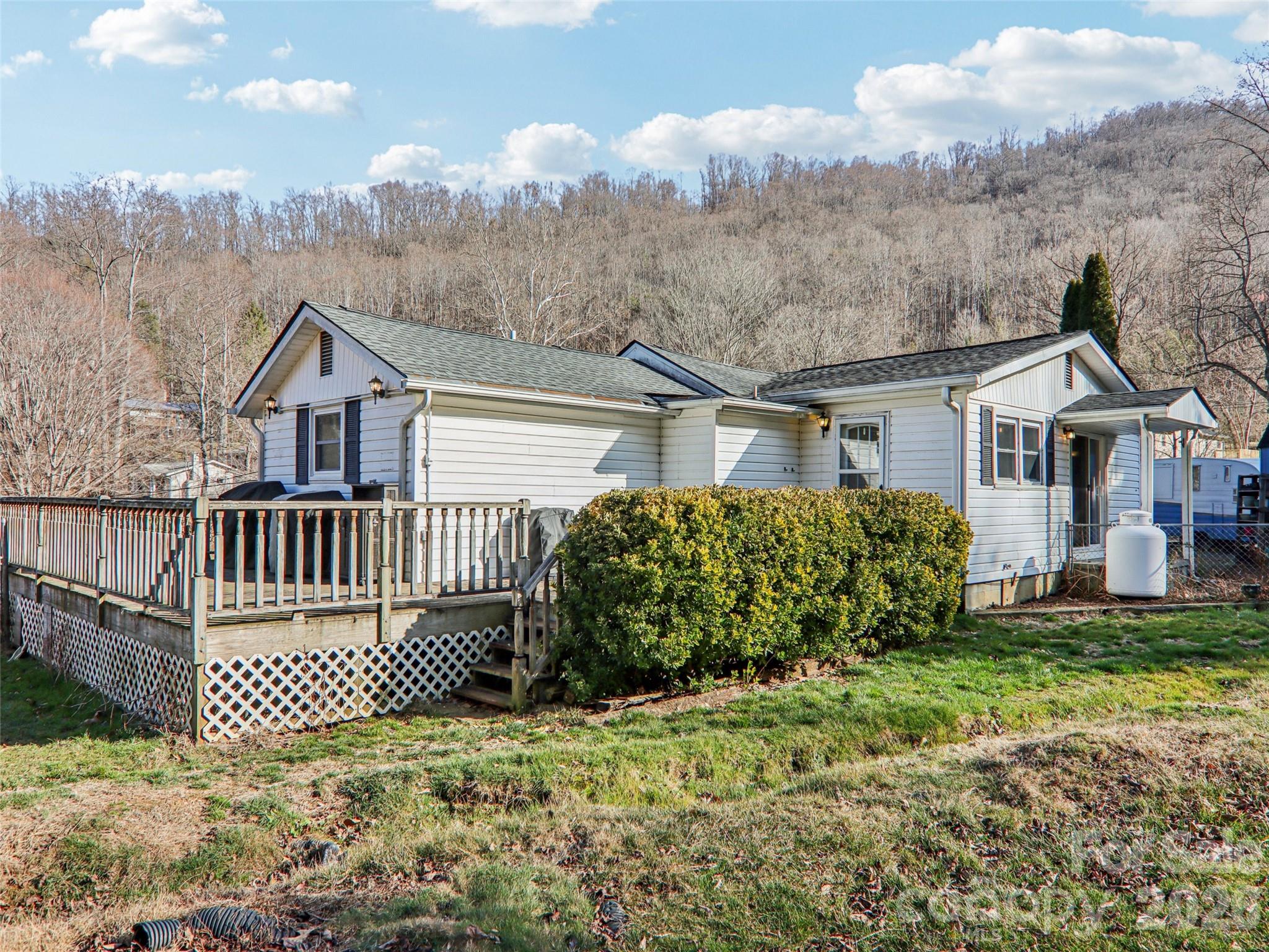 7 Landon Mountain Lane — Weaverville