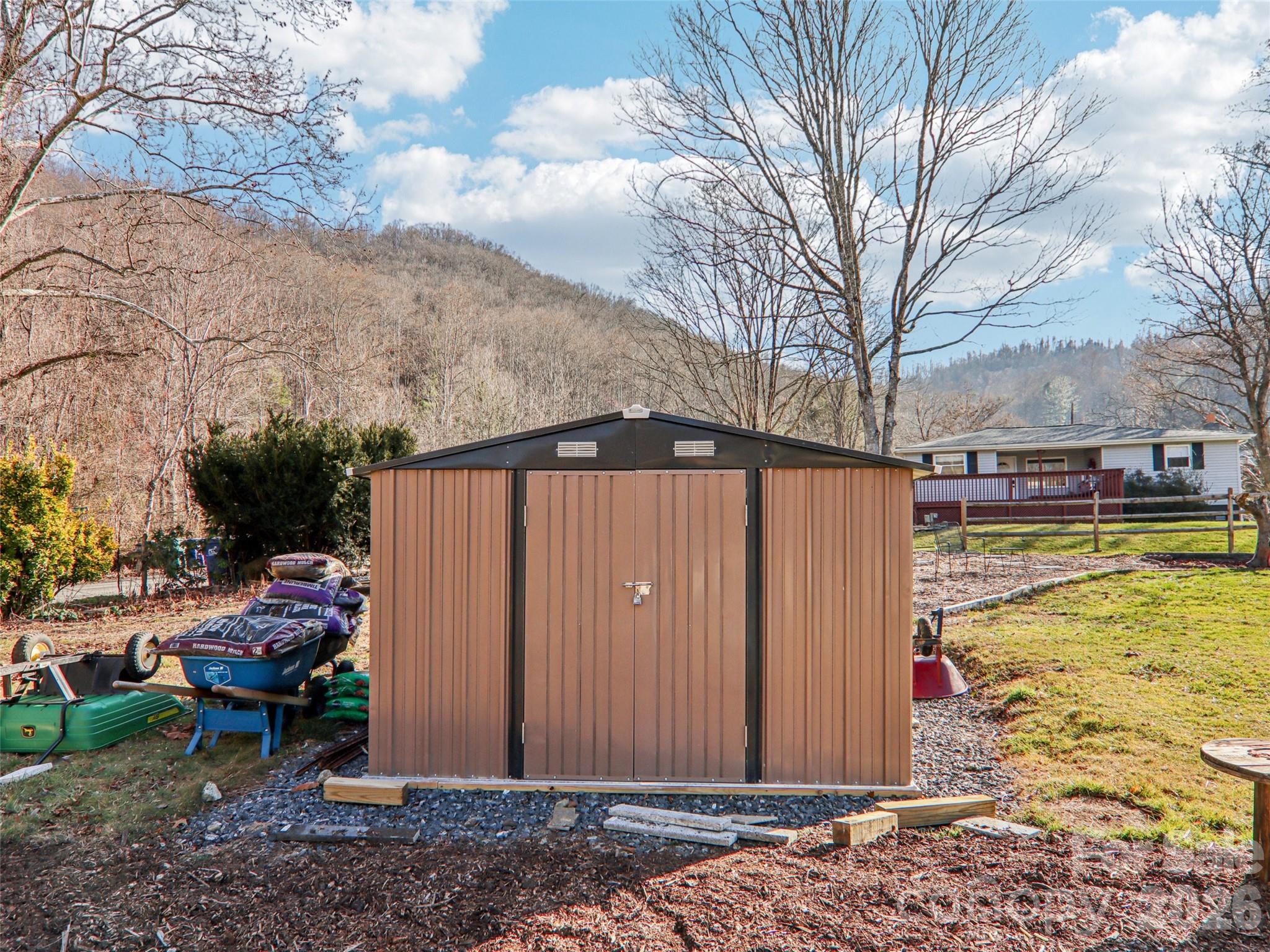 7 Landon Mountain Lane — Weaverville