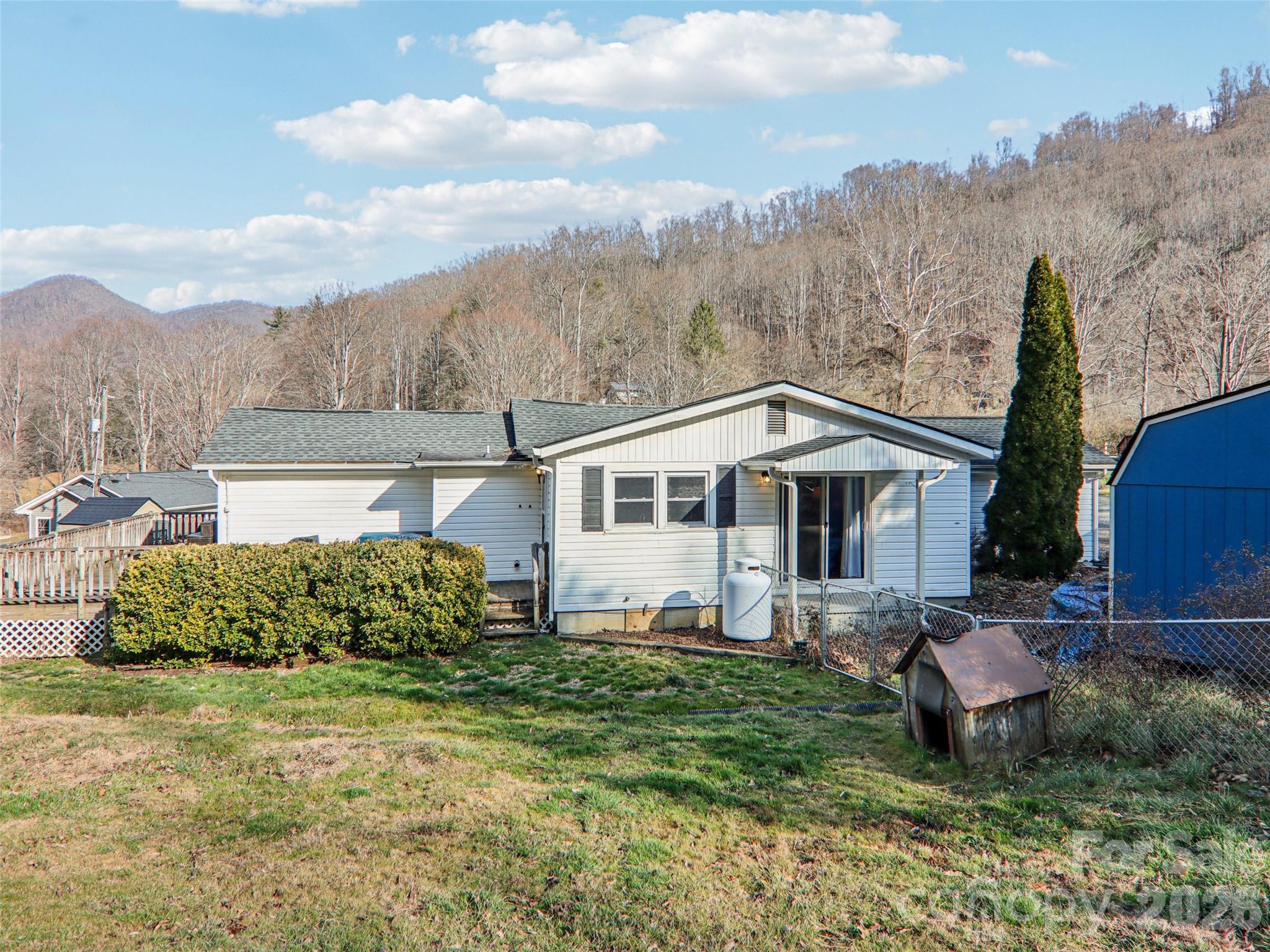 7 Landon Mountain Lane — Weaverville