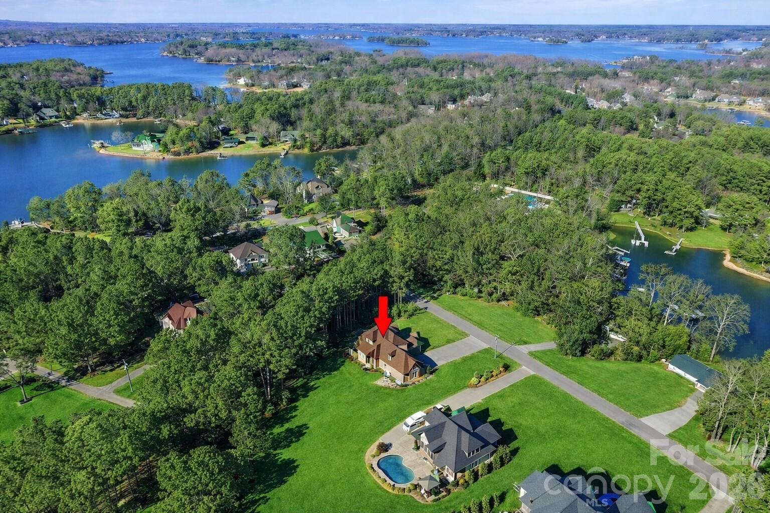 108 Washam Road — Mooresville