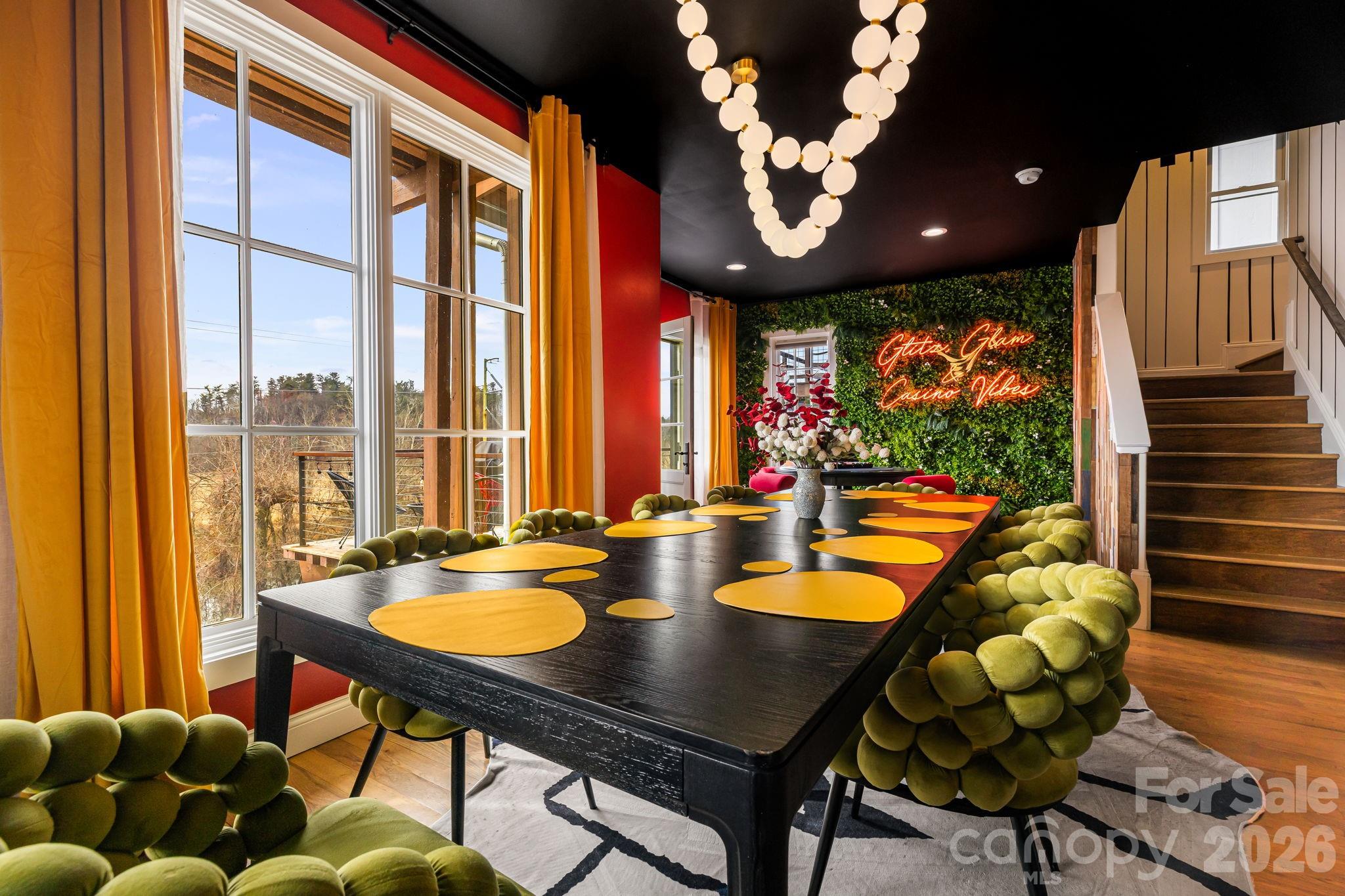 26 Upstream Way — Asheville