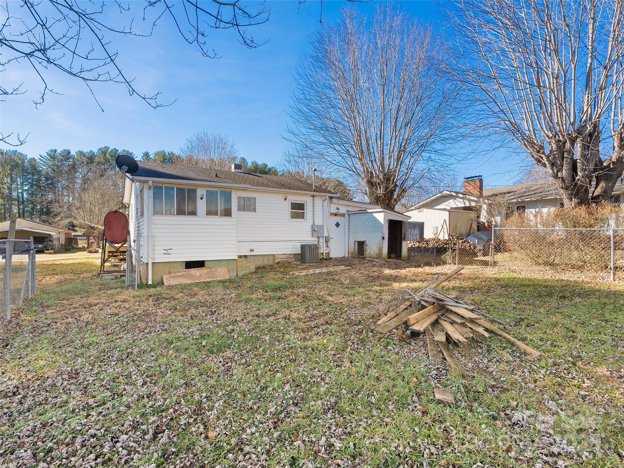 36 Lambert Lane — Canton