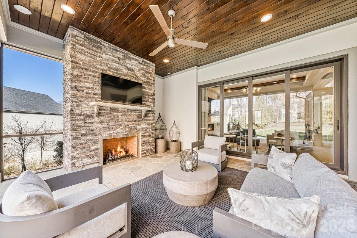 15910 Heath Aster Way — Davidson
