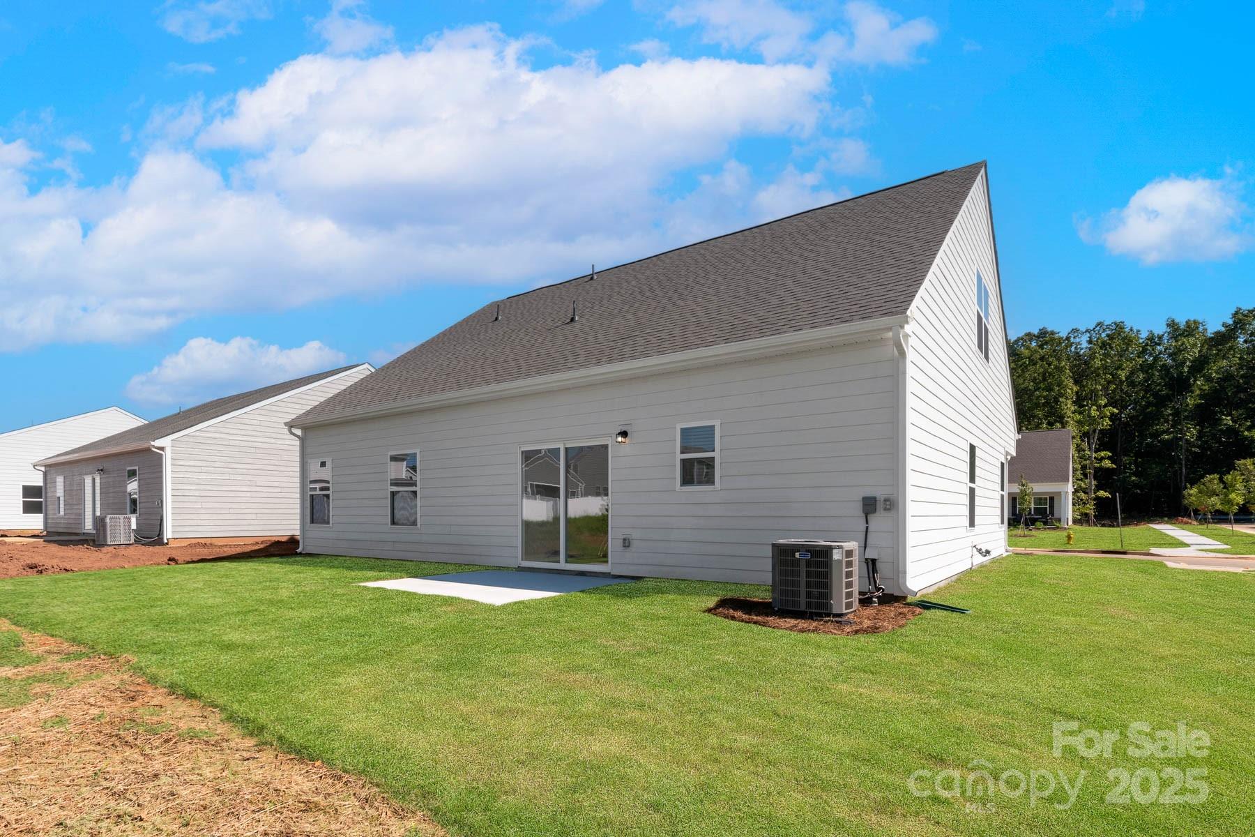 124 Rills Crossing Way — Troutman