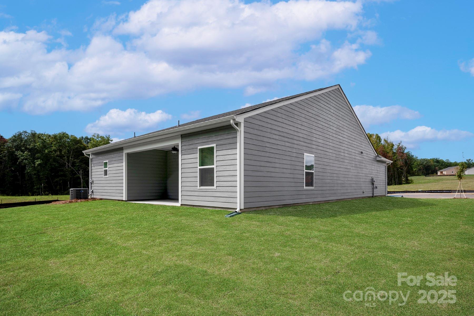 107 Tradesmen Trail — Troutman