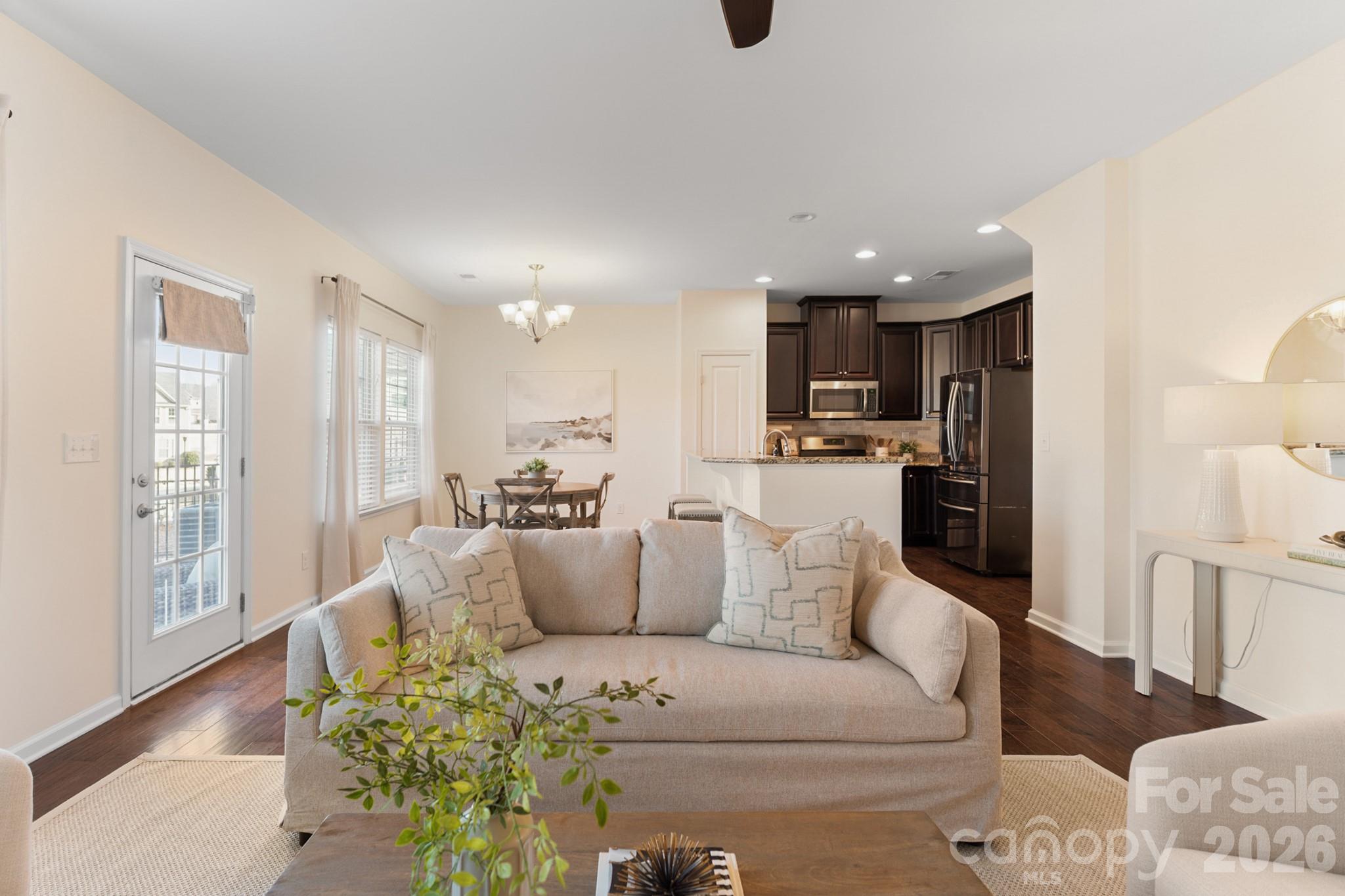 3525 Hornets Nest Way — Charlotte