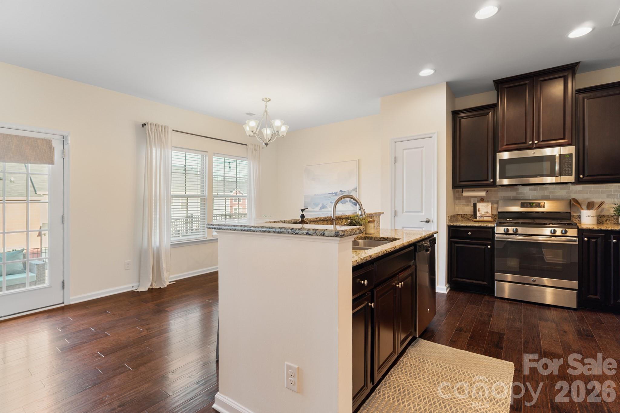 3525 Hornets Nest Way — Charlotte