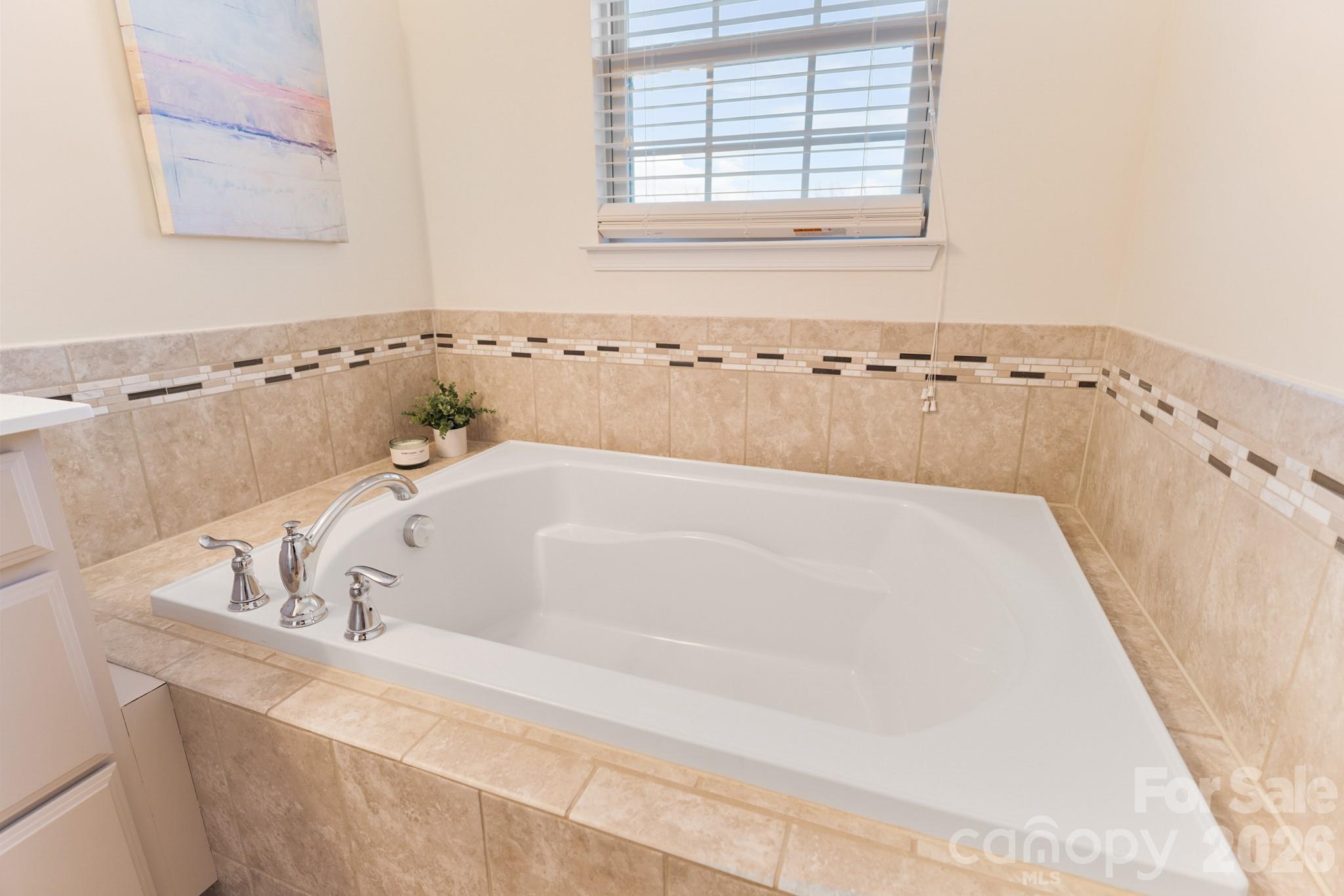 3525 Hornets Nest Way — Charlotte