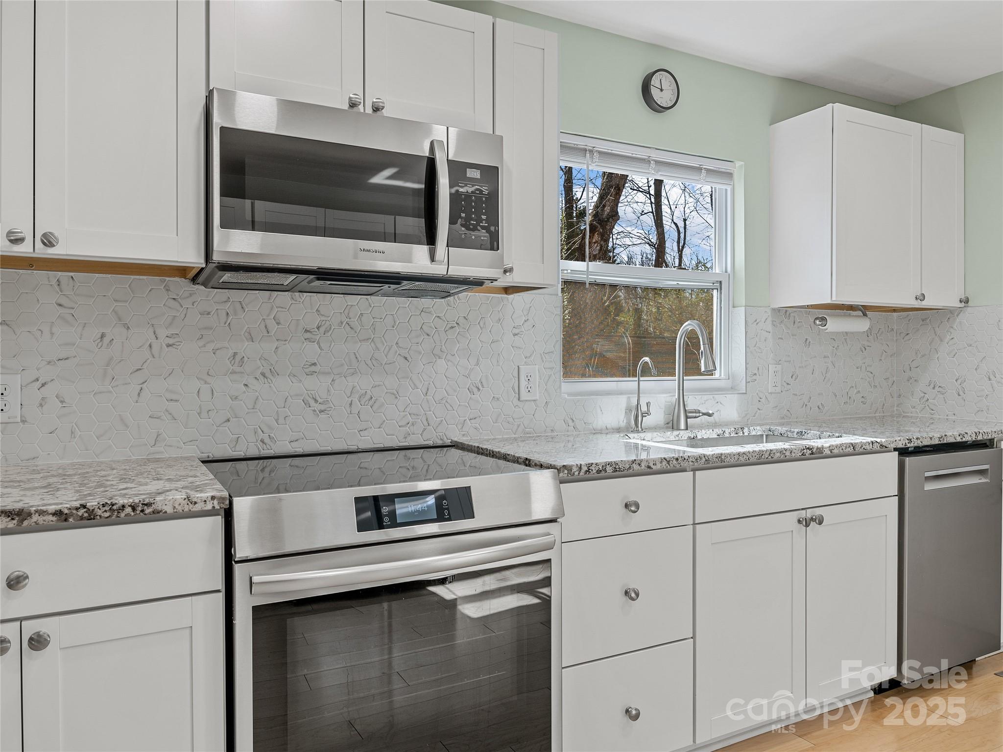 435 Thermal View Drive — Tryon