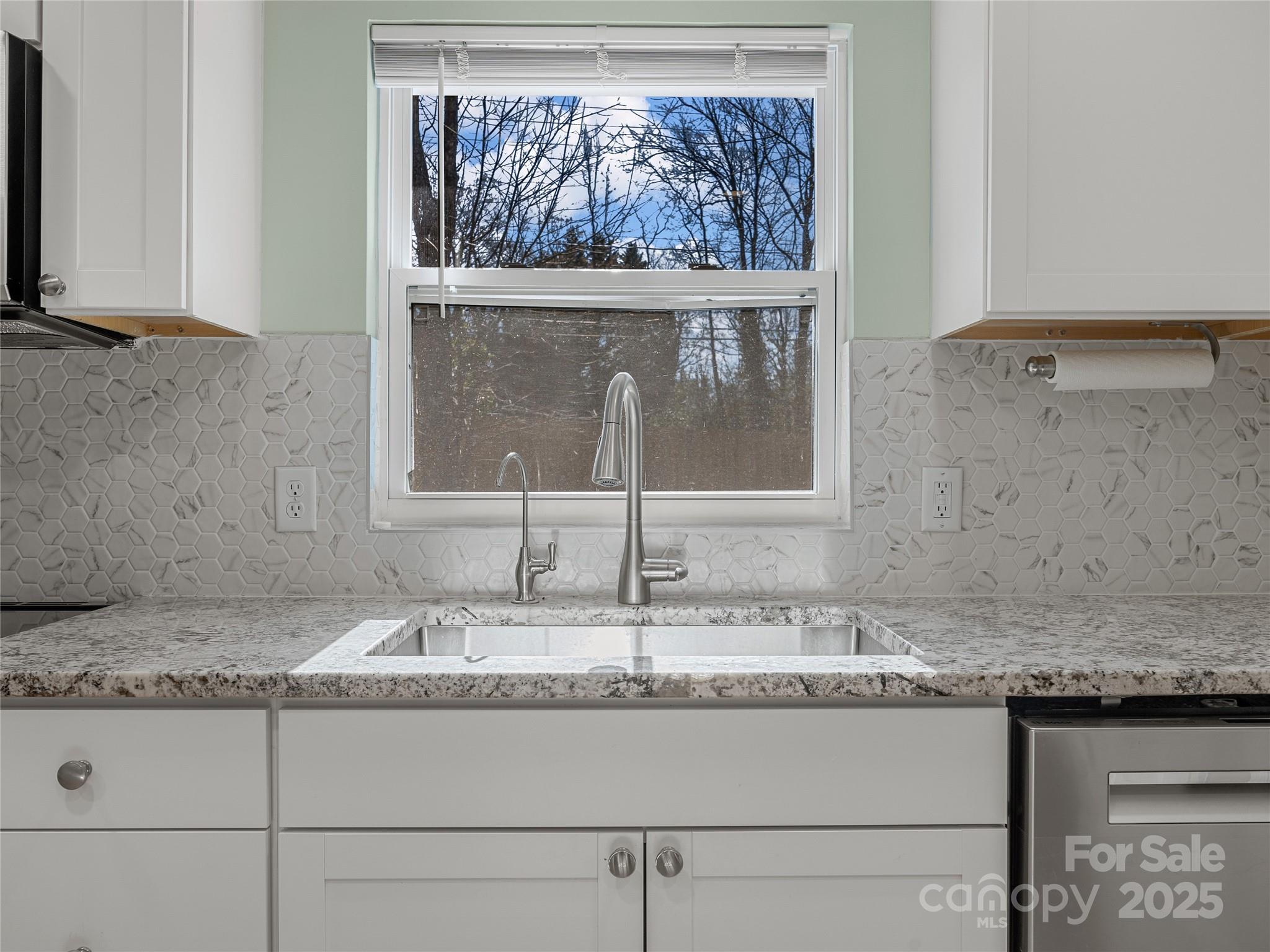 435 Thermal View Drive — Tryon