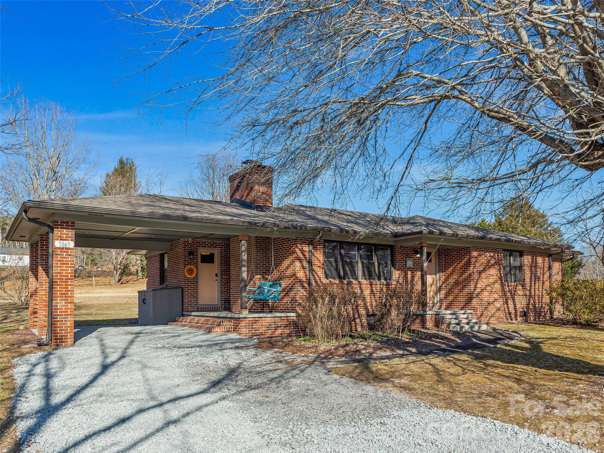 3869 Crab Creek Road — Penrose
