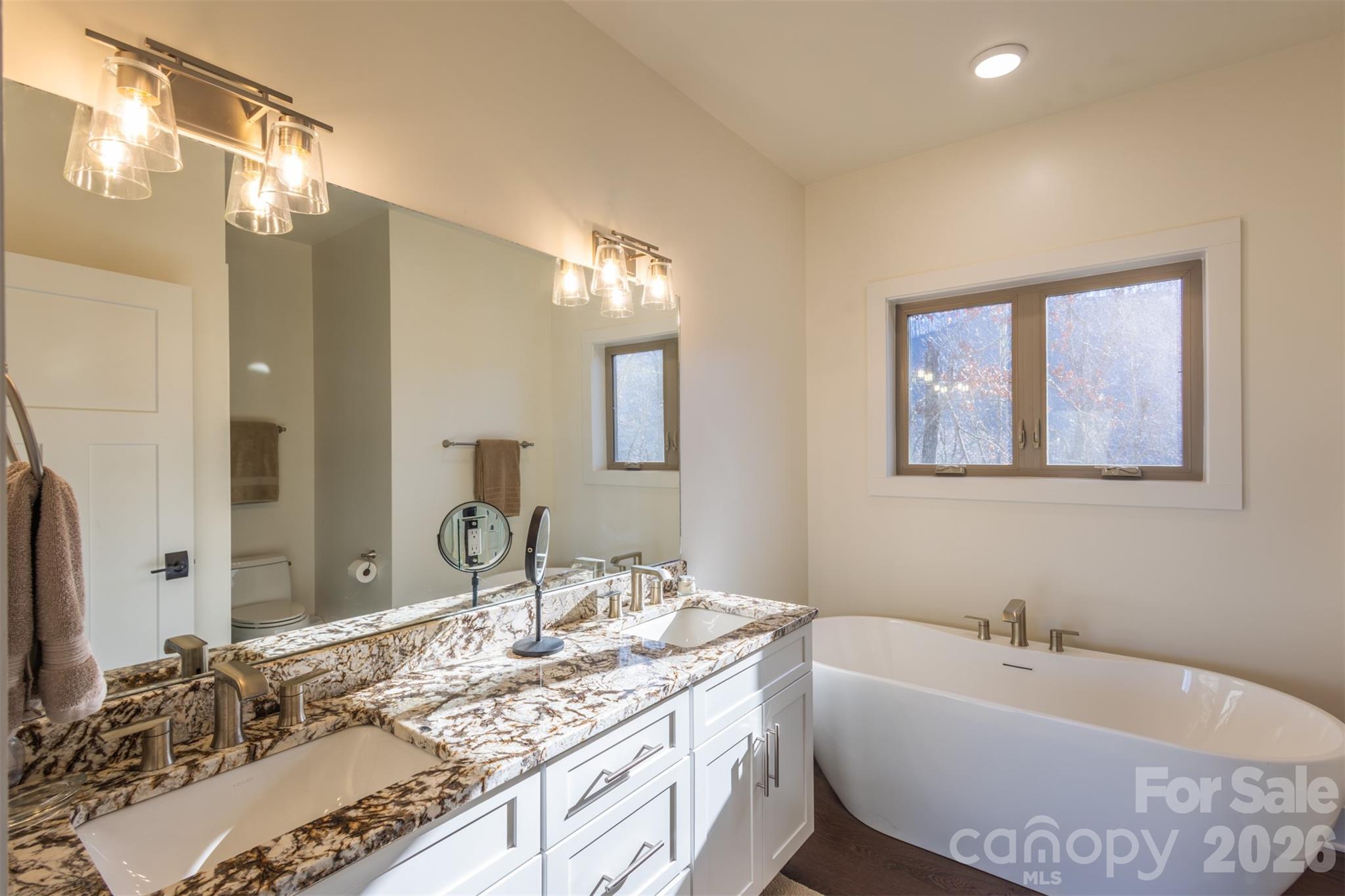 346 Birdymay Drive — Tuckasegee