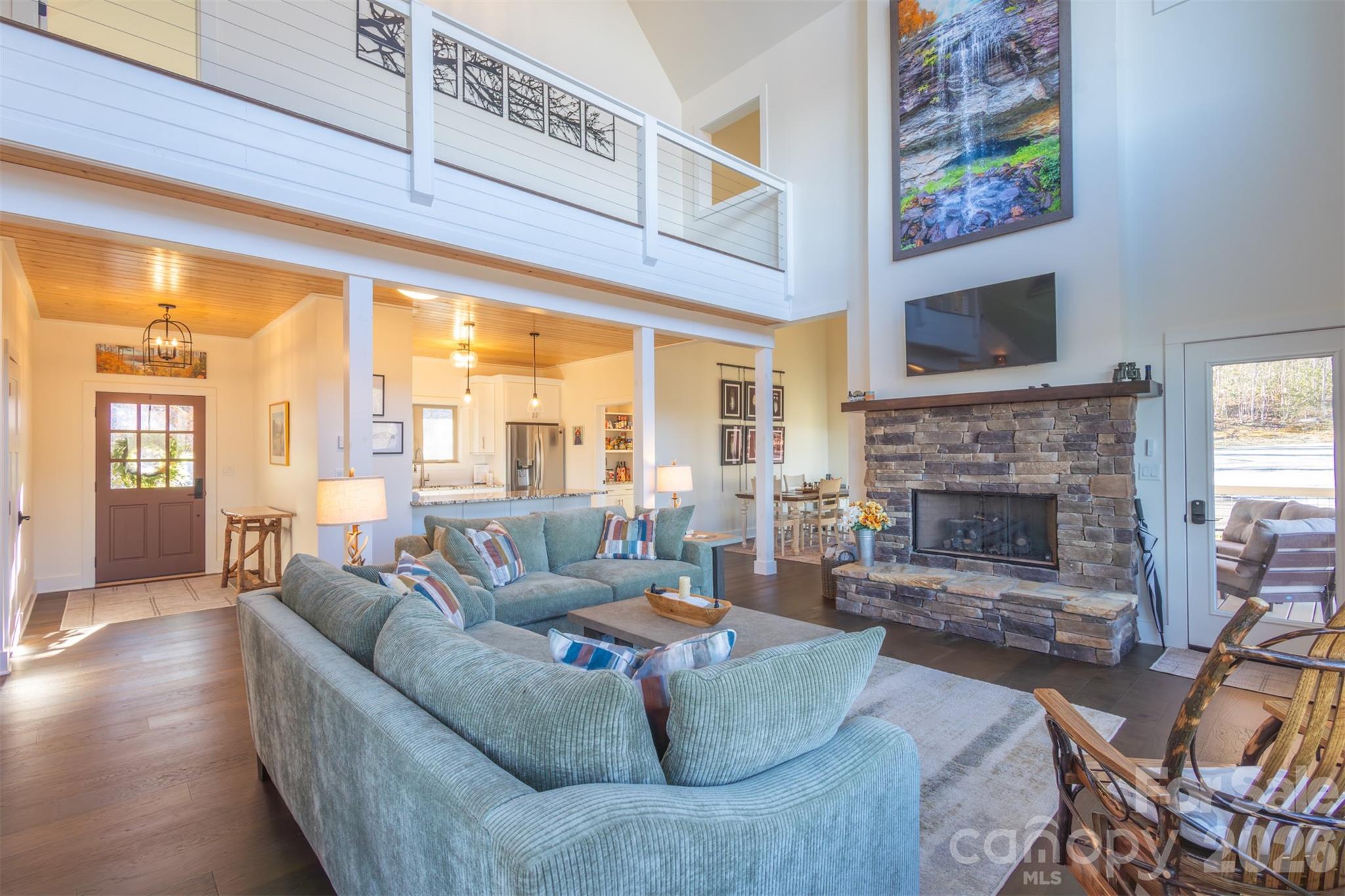 346 Birdymay Drive — Tuckasegee