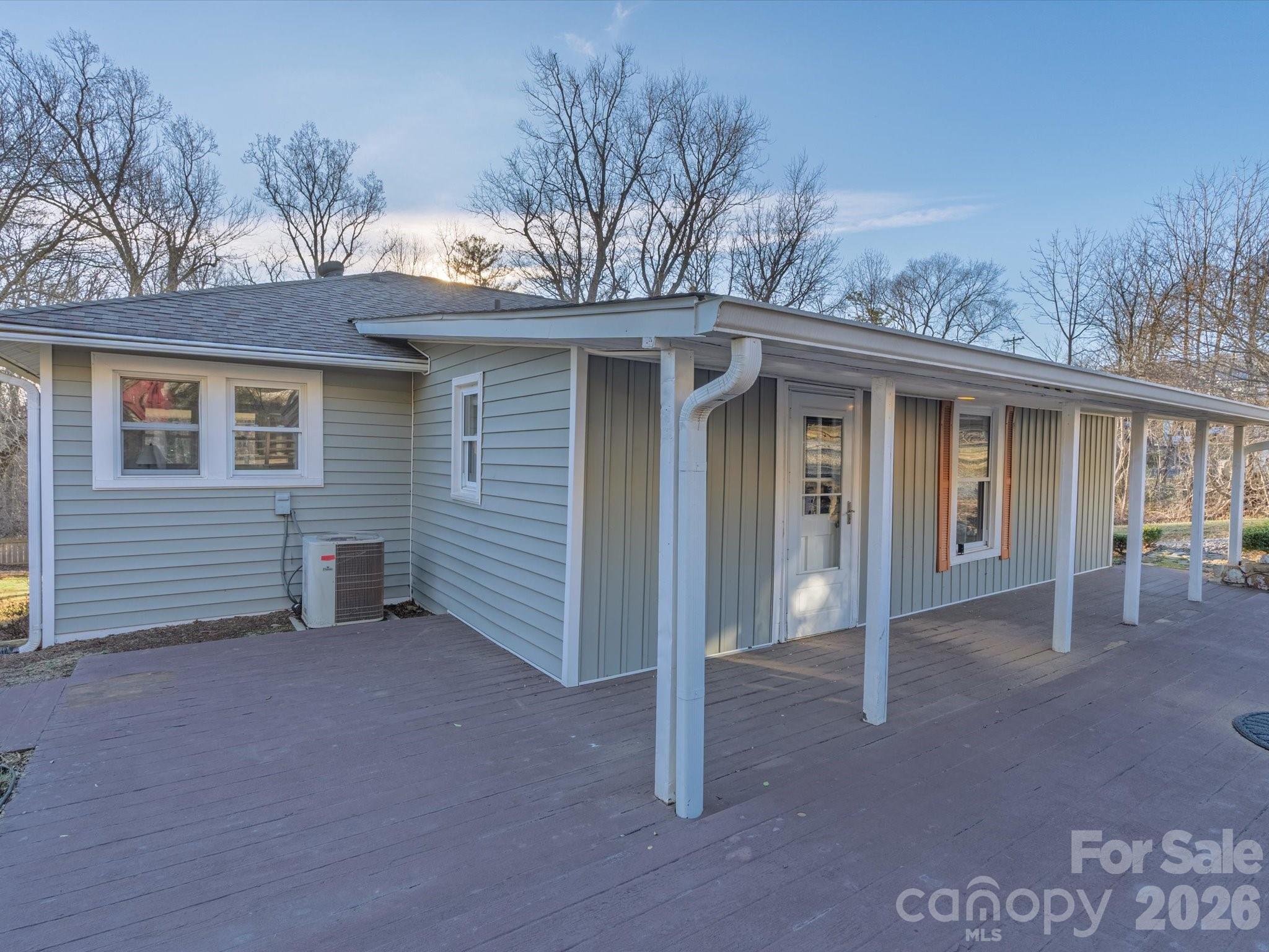 23 Maxwell Road — Asheville