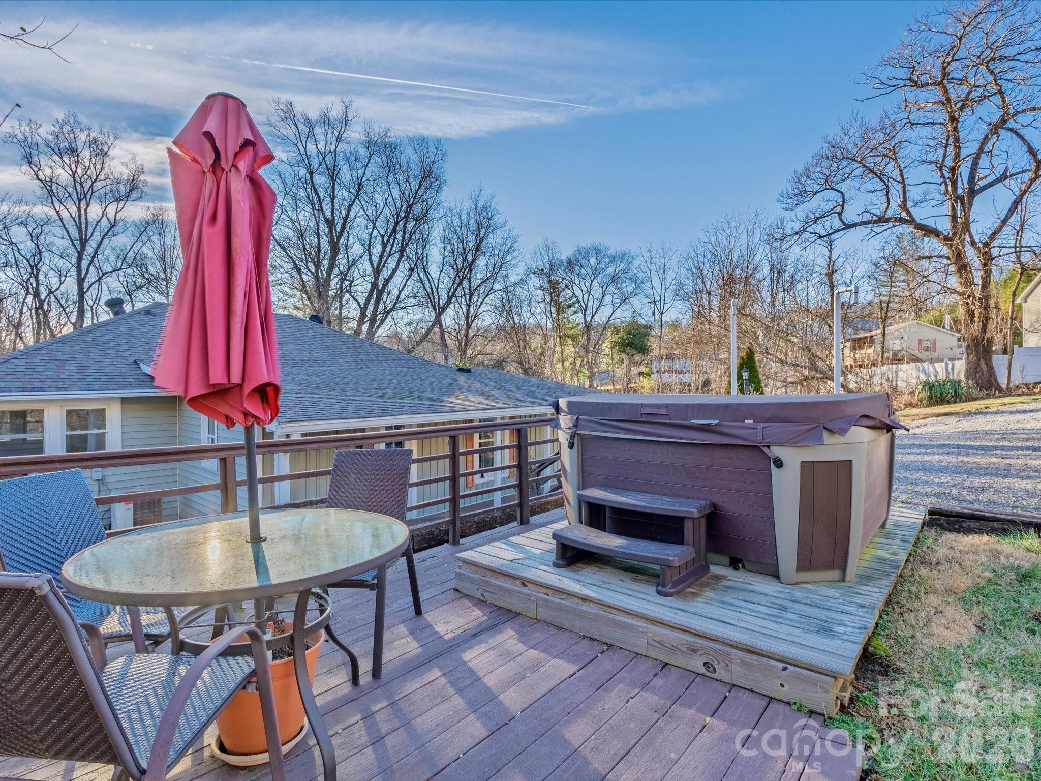 23 Maxwell Road — Asheville