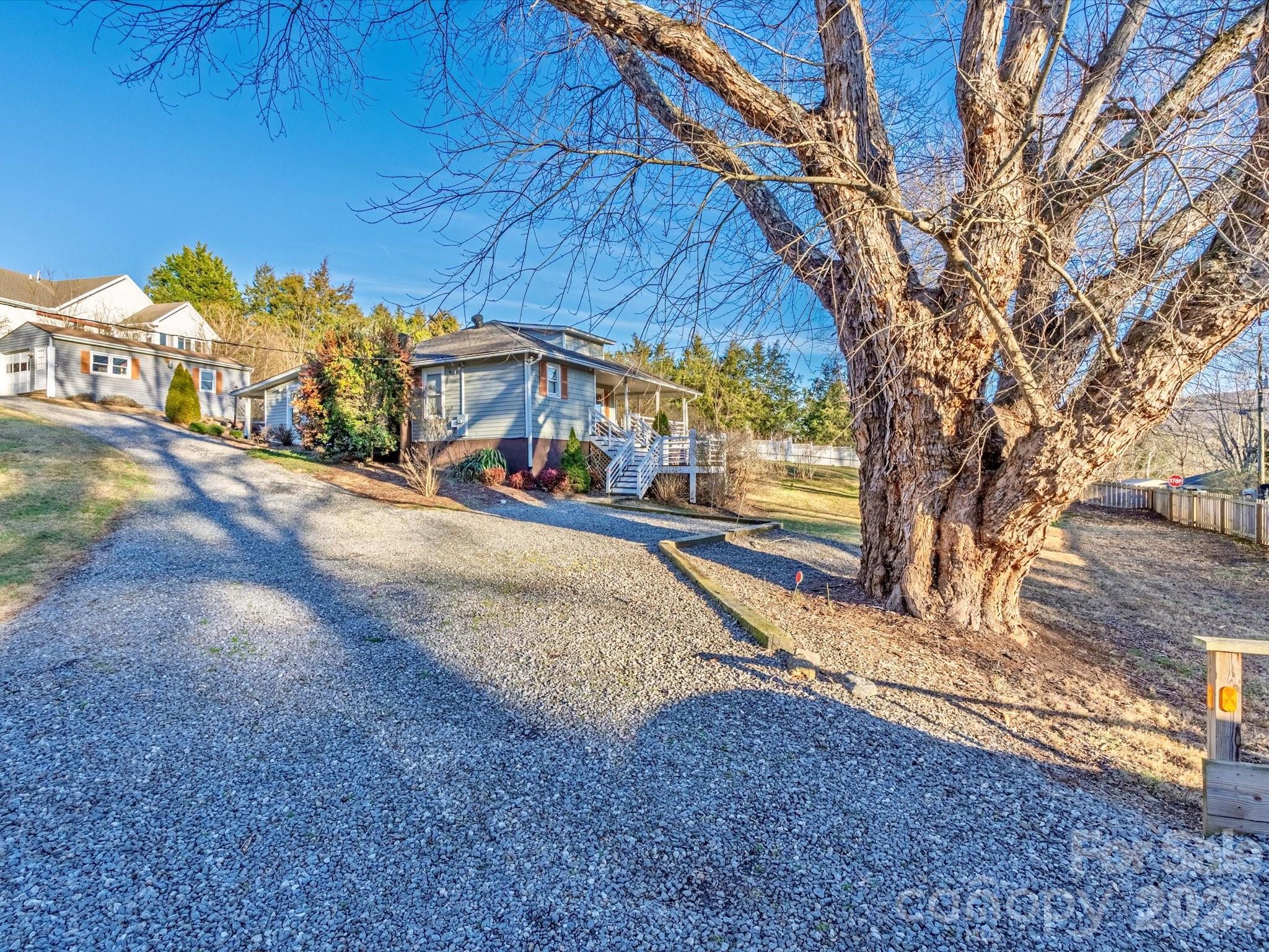 23 Maxwell Road — Asheville