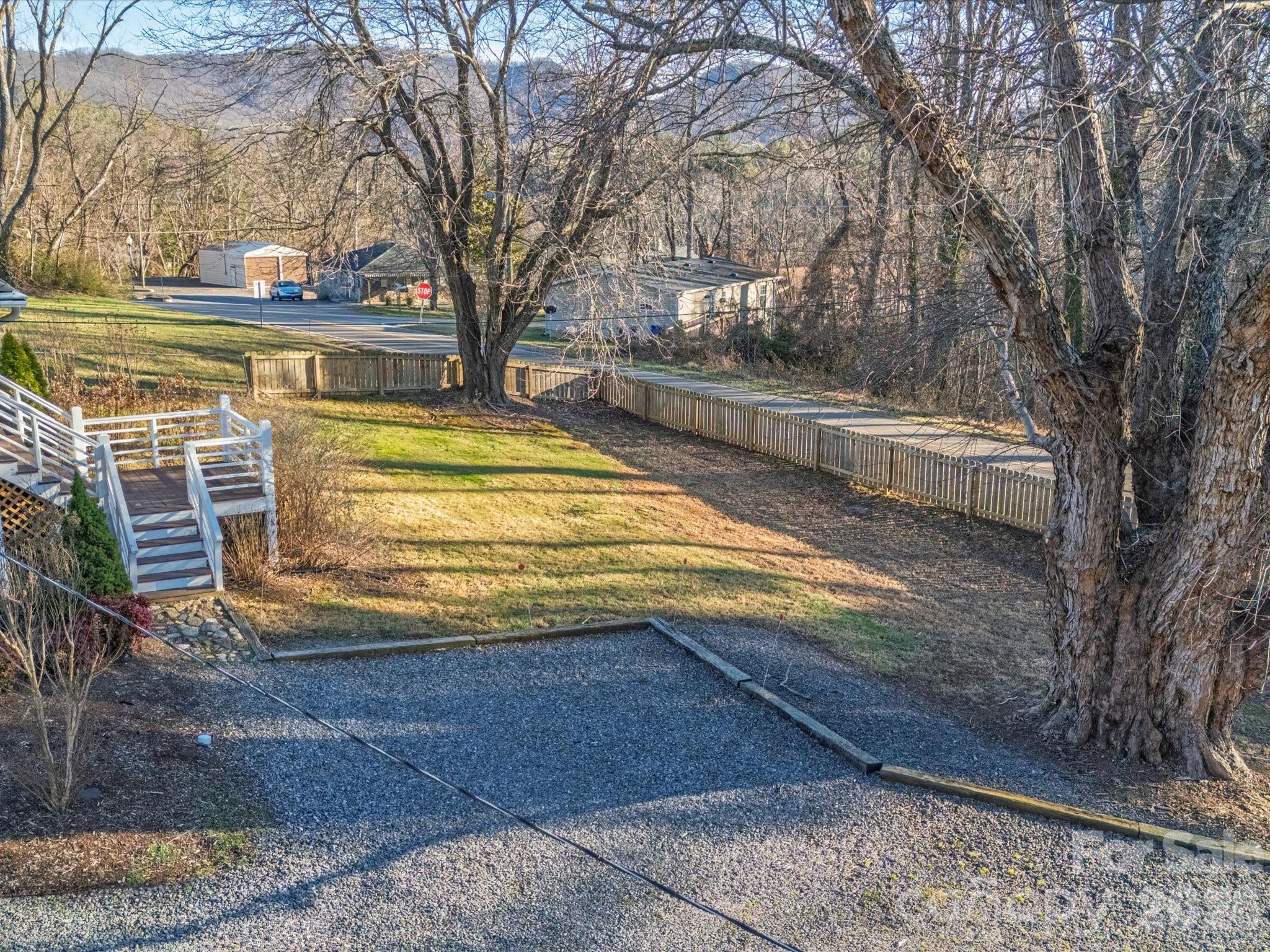 23 Maxwell Road — Asheville