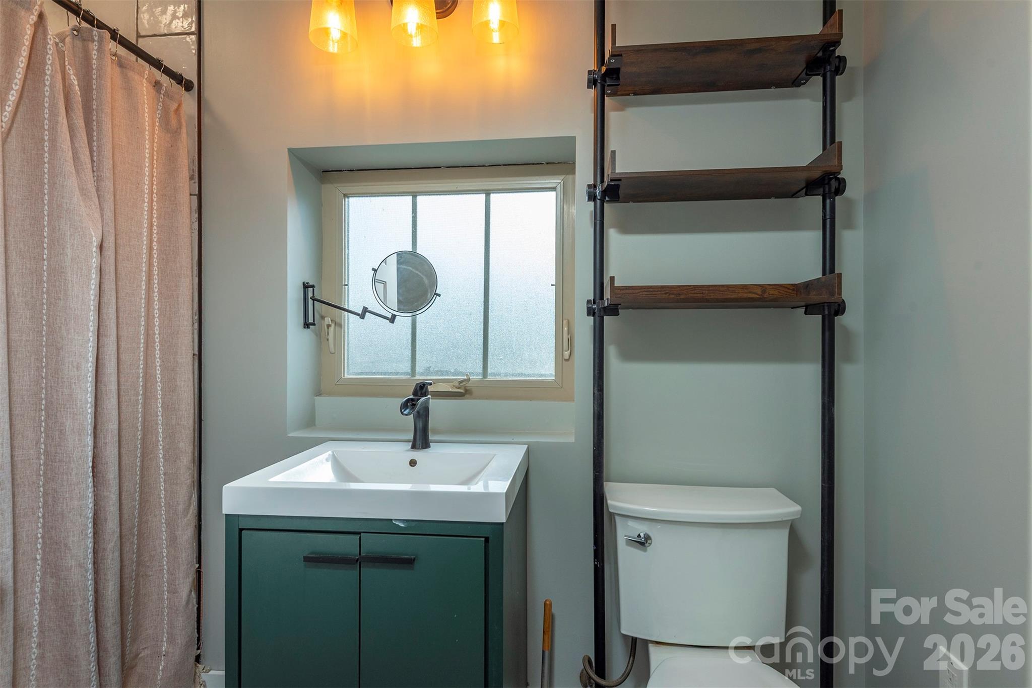 115 Bartram Way — Black Mountain