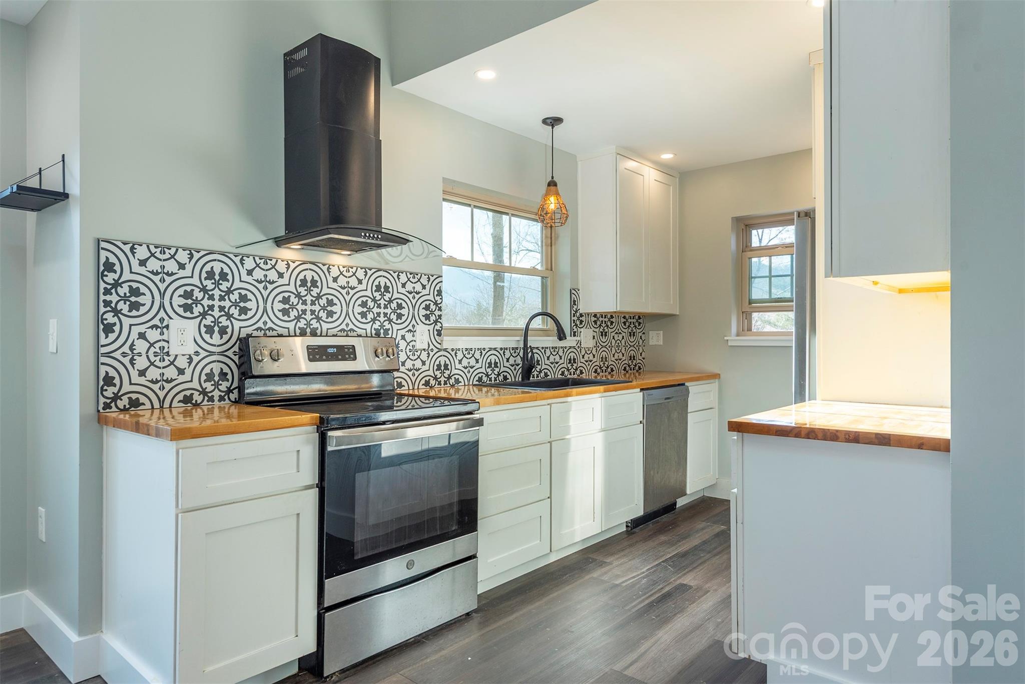 115 Bartram Way — Black Mountain