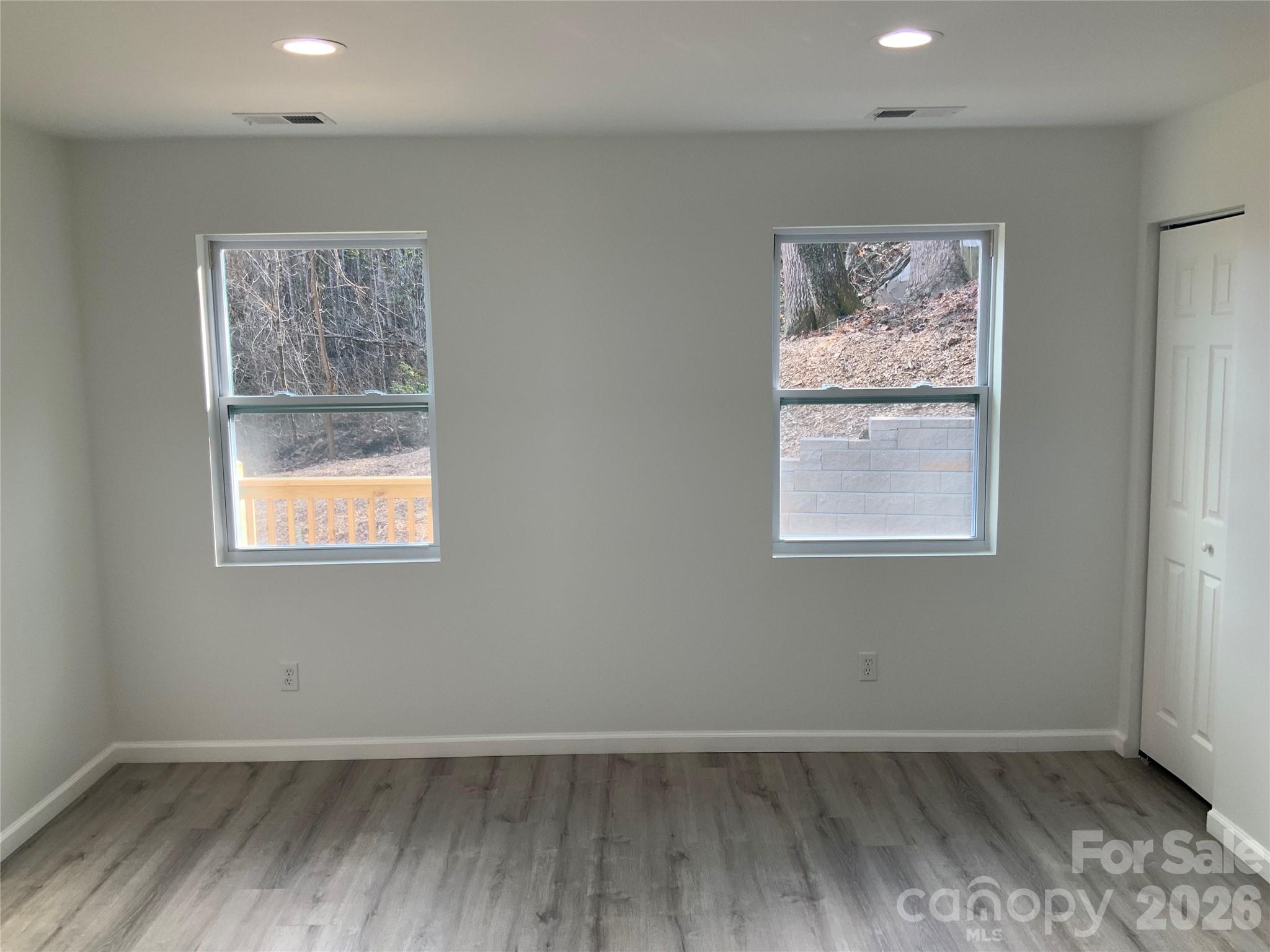 841 B CHARLOTTE Highway — Fairview
