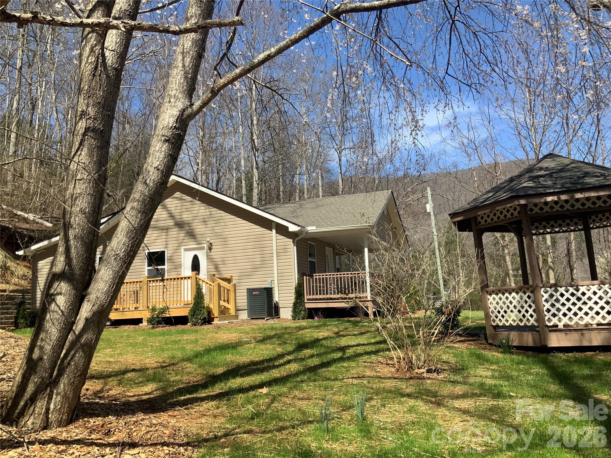 841 B CHARLOTTE Highway — Fairview