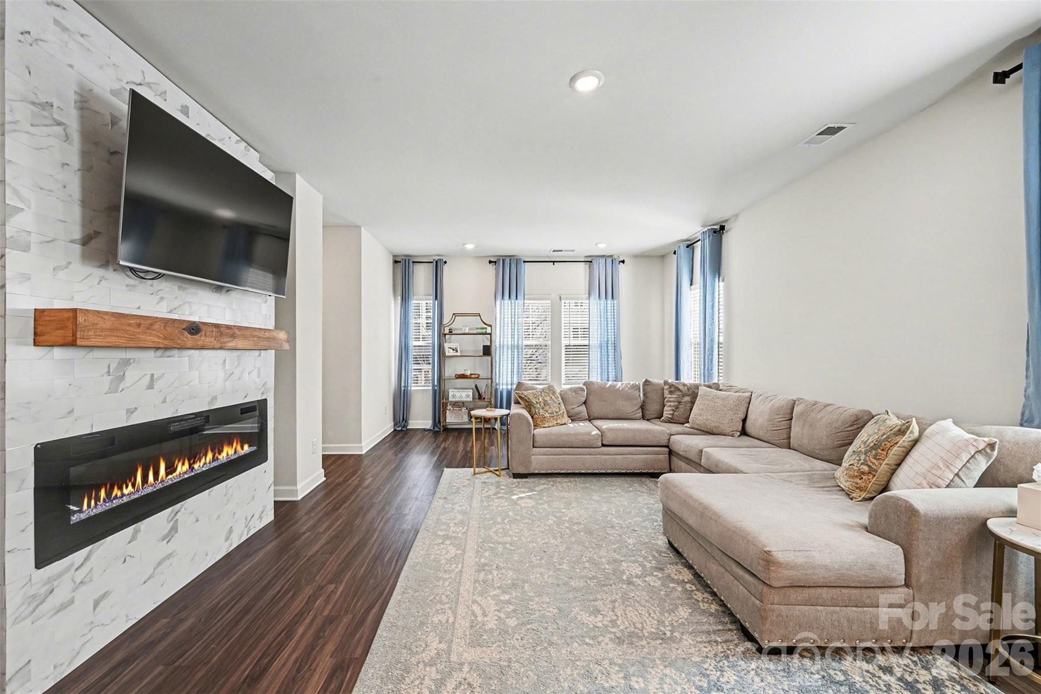 4012 Yucca Alley — Charlotte