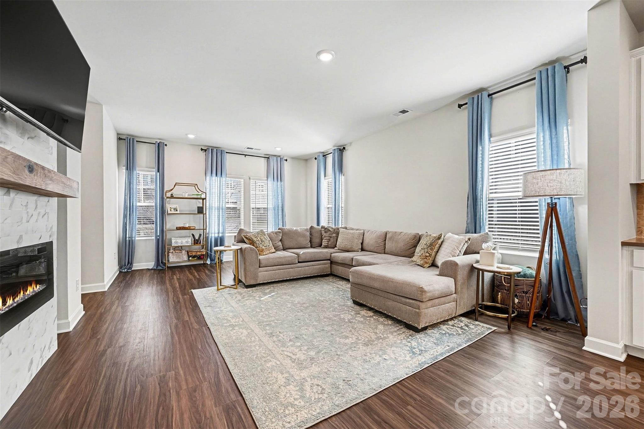 4012 Yucca Alley — Charlotte