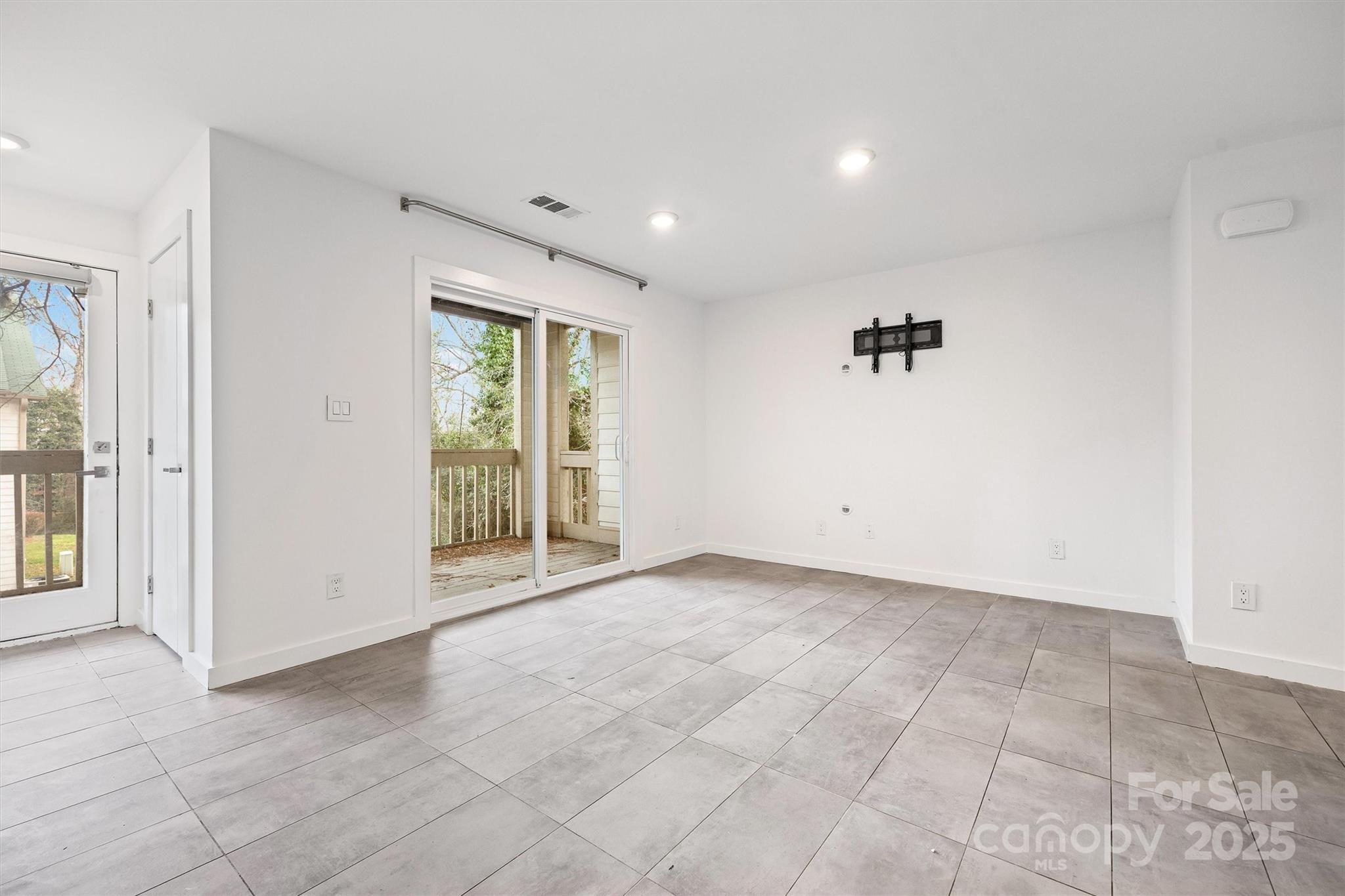 1041 Churchill Downs Court #C — Charlotte