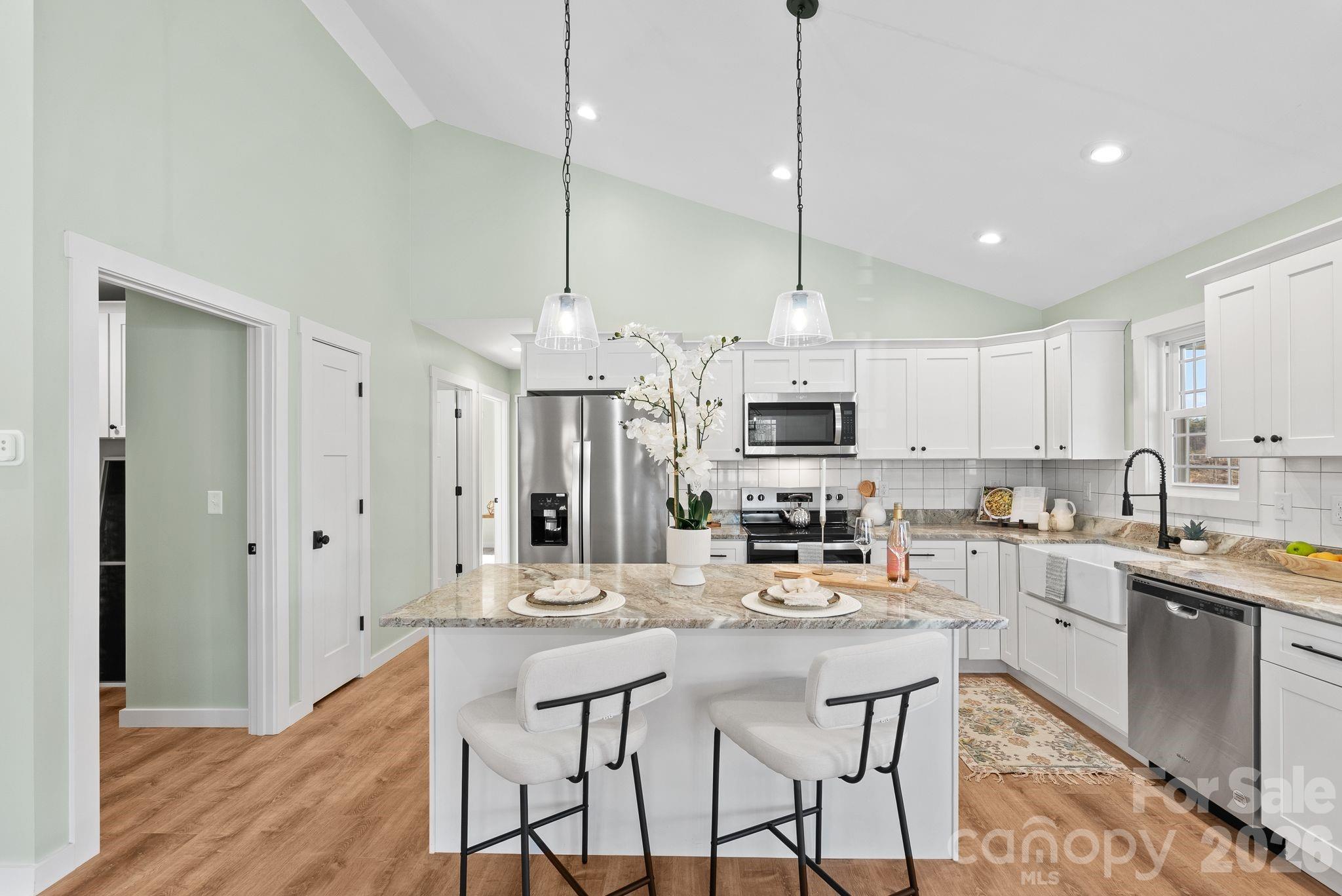 56 White Oak Place — Mars Hill