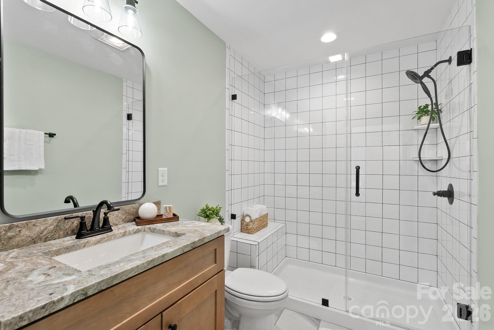 56 White Oak Place — Mars Hill