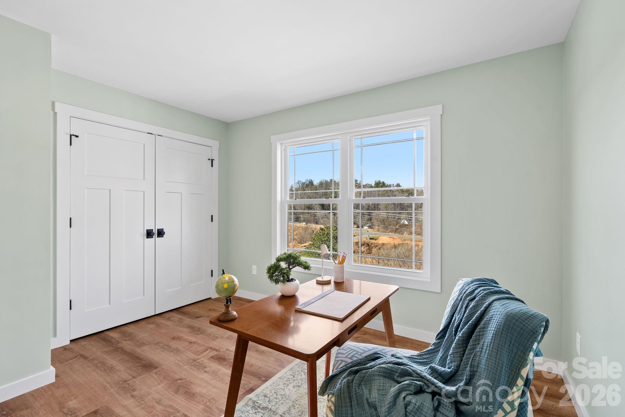 56 White Oak Place — Mars Hill