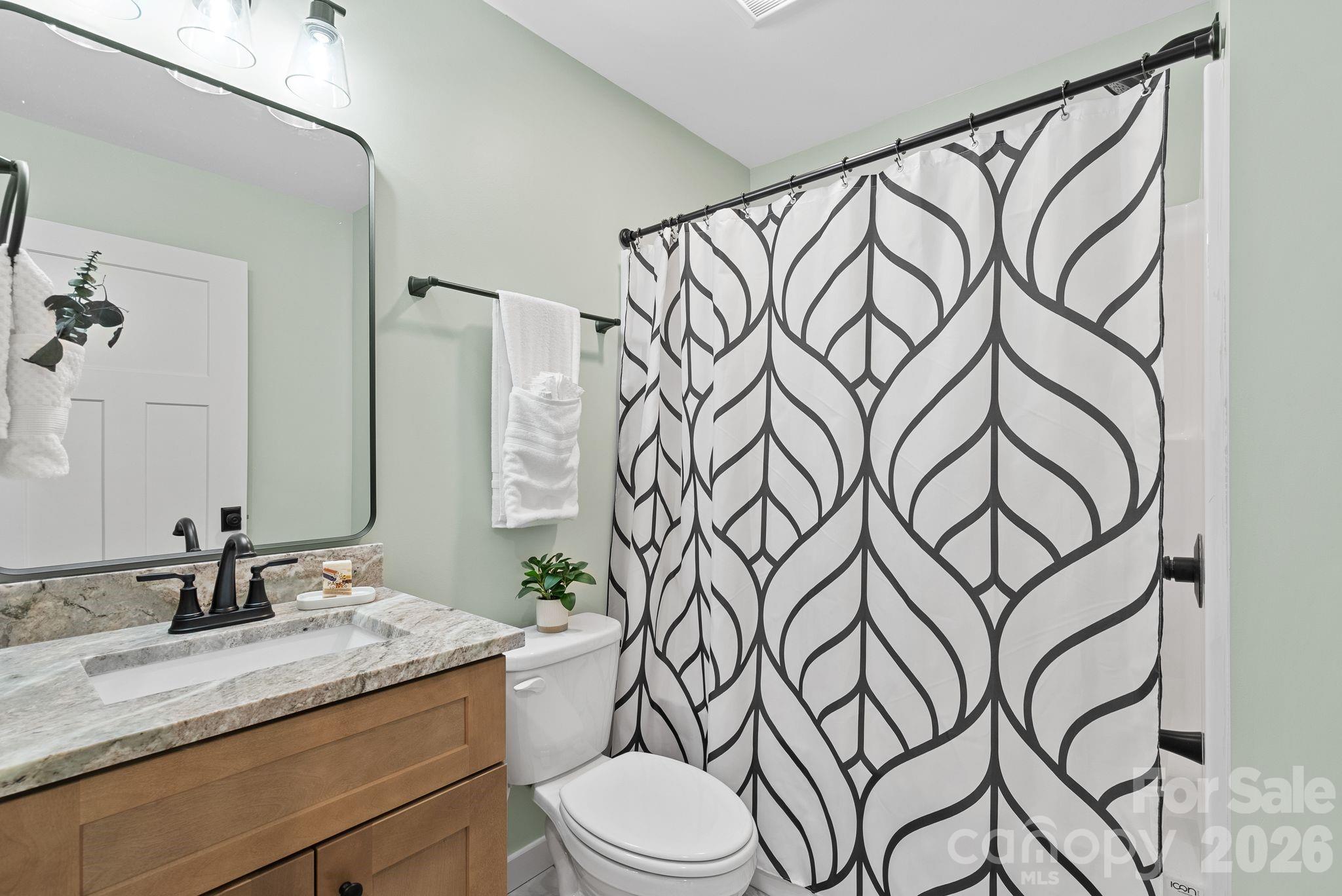 56 White Oak Place — Mars Hill