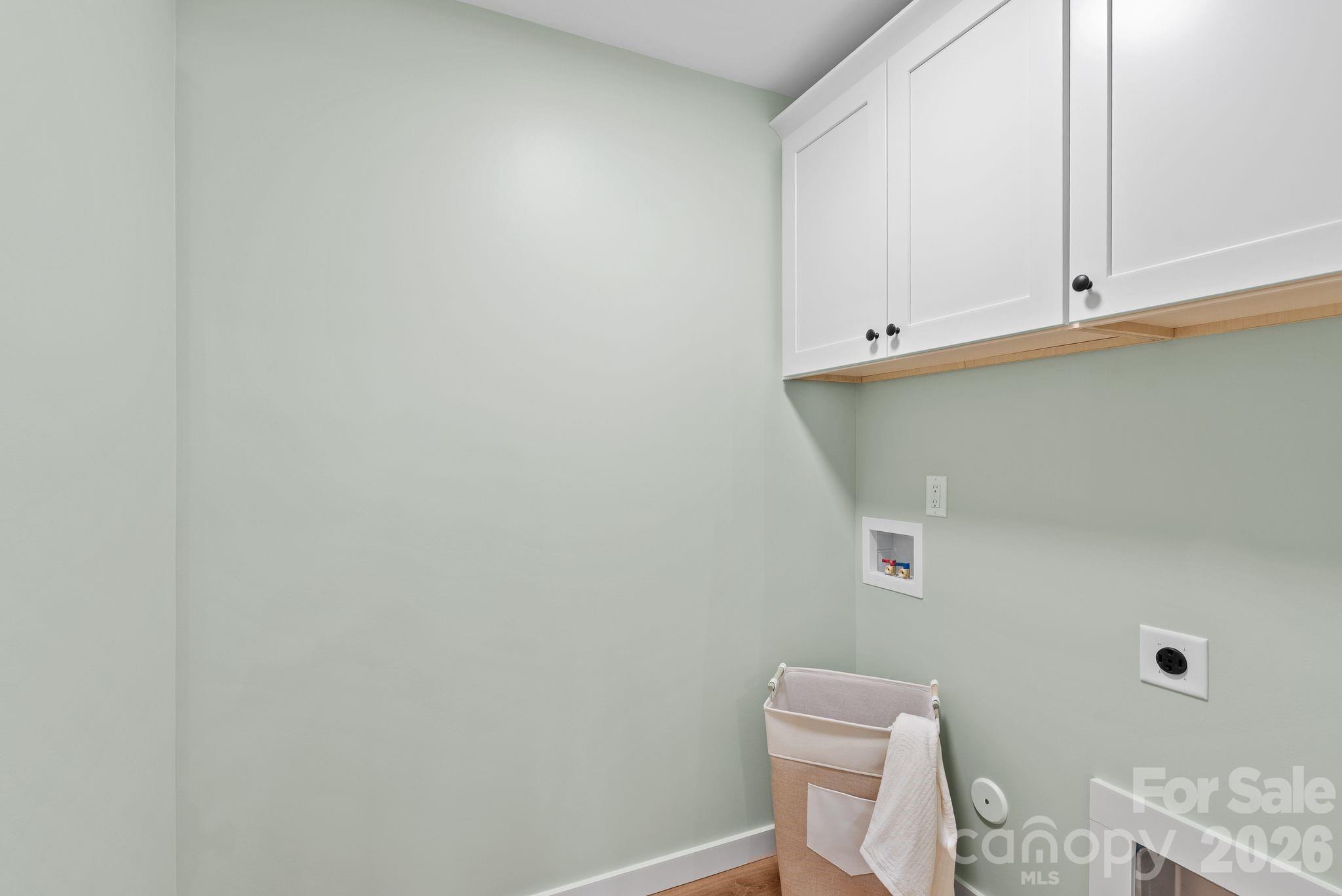 56 White Oak Place — Mars Hill