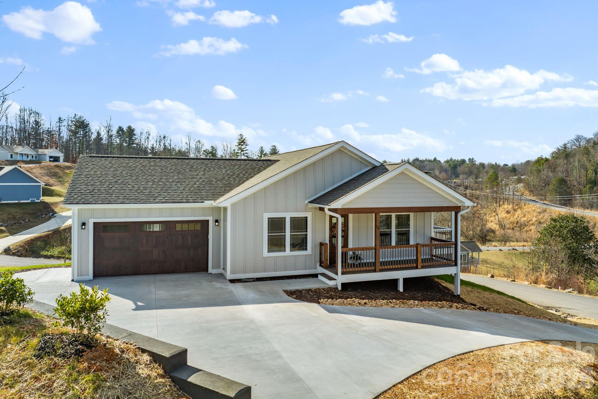 56 White Oak Place — Mars Hill