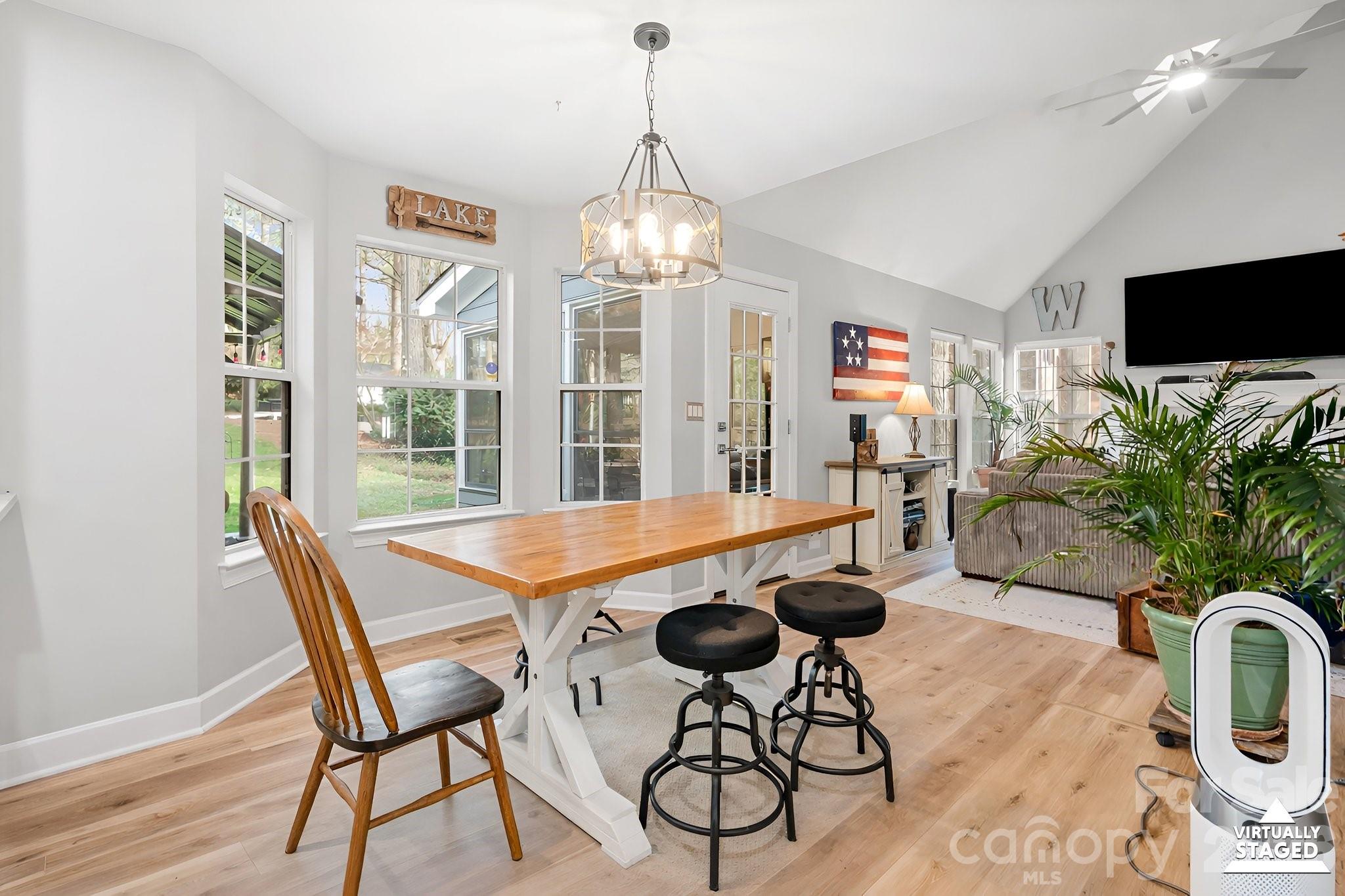 121 Lake Pine Road — Mooresville