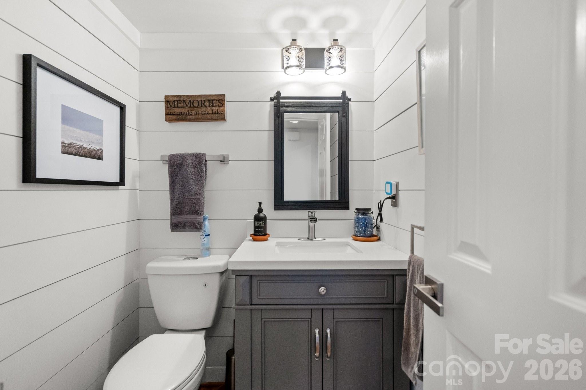 121 Lake Pine Road — Mooresville