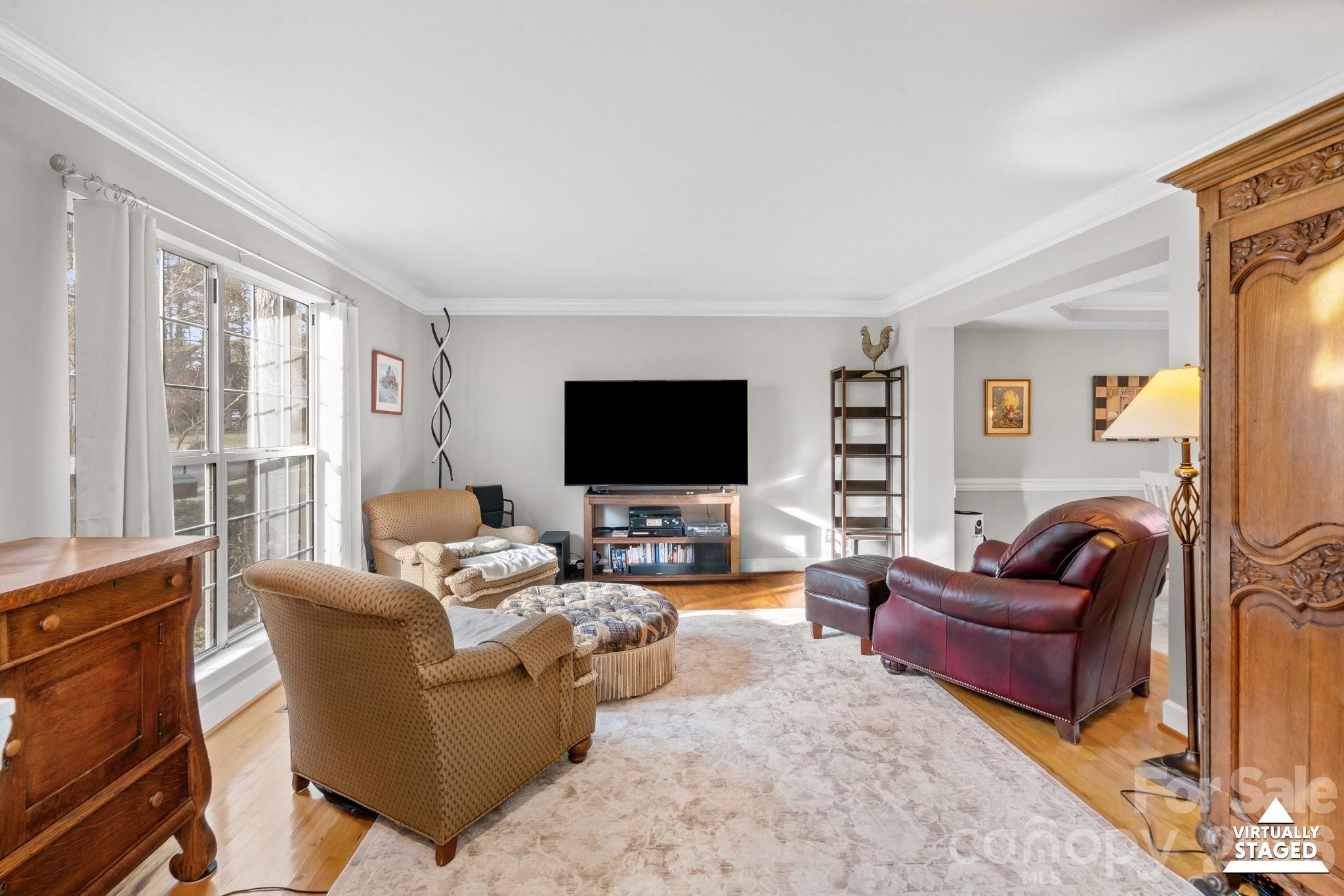 121 Lake Pine Road — Mooresville