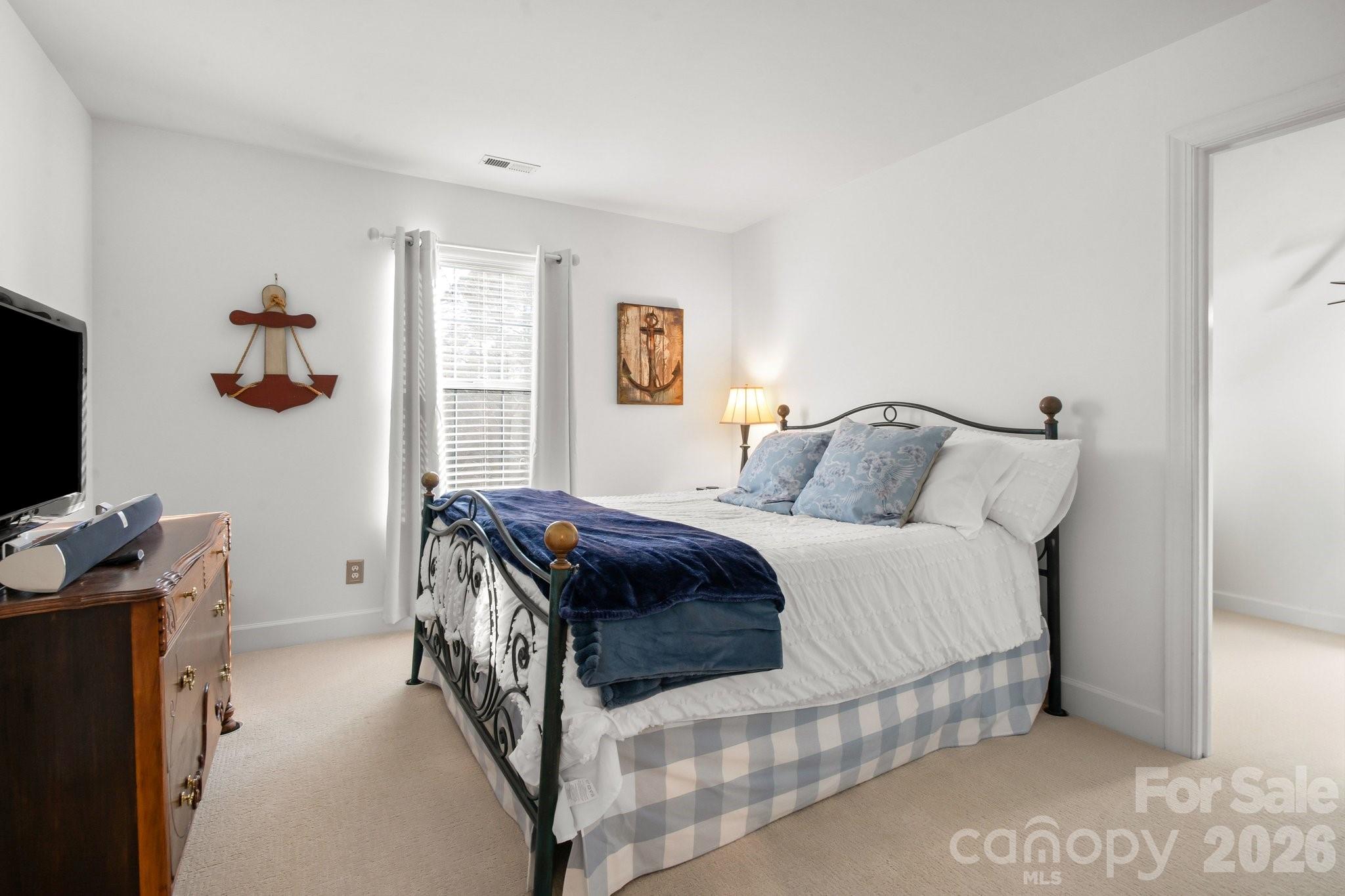 121 Lake Pine Road — Mooresville
