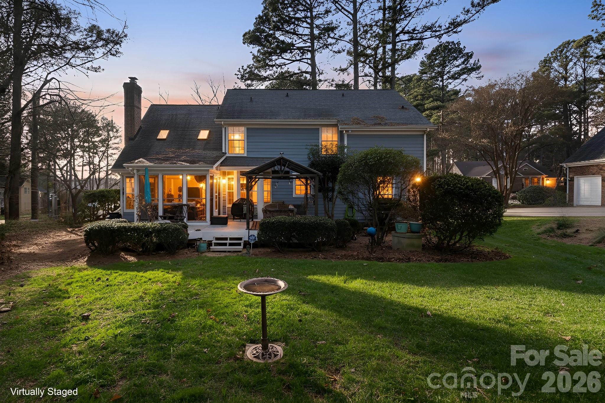 121 Lake Pine Road — Mooresville