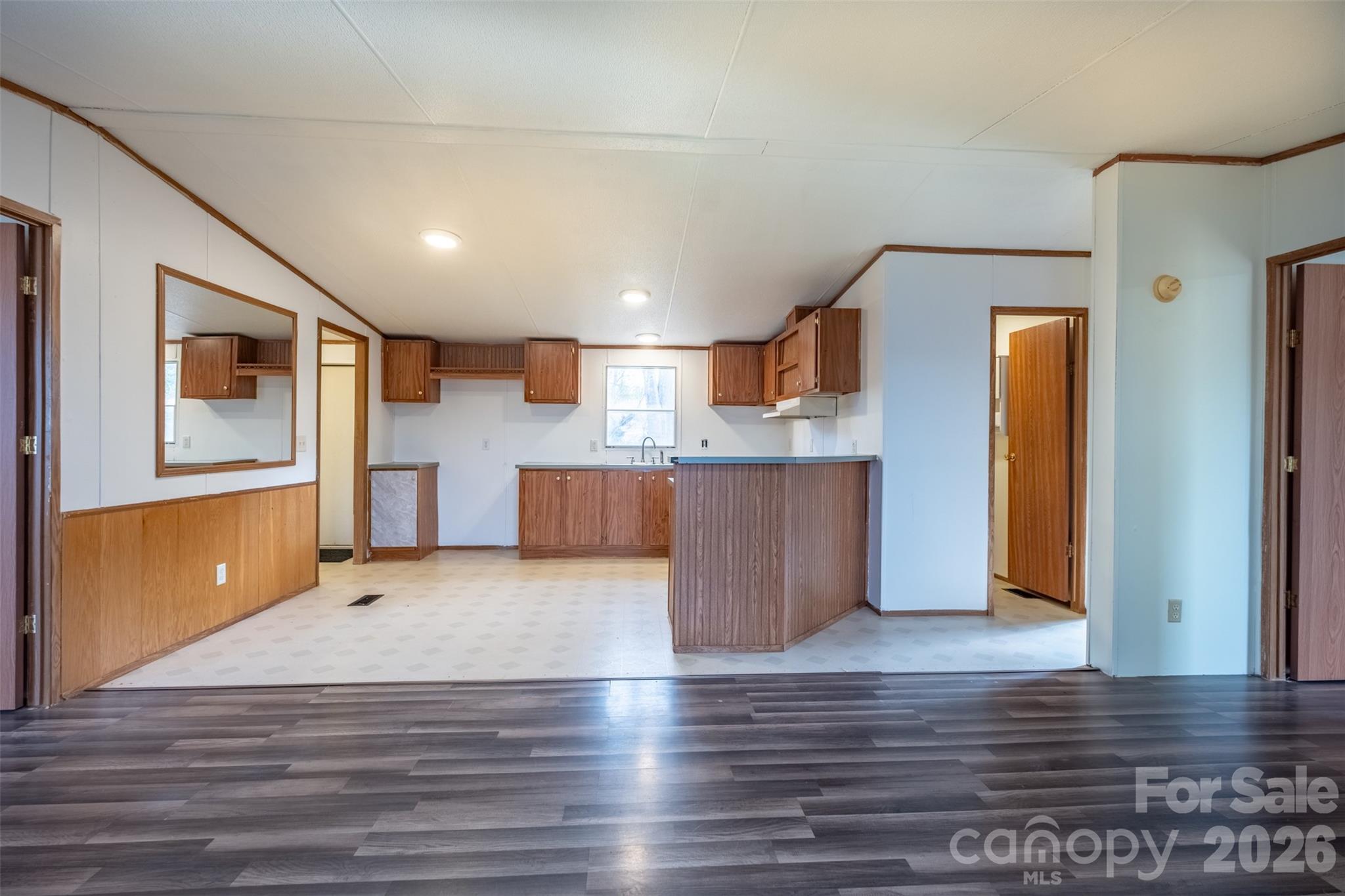 1305 Thunder Run Road — Boonville