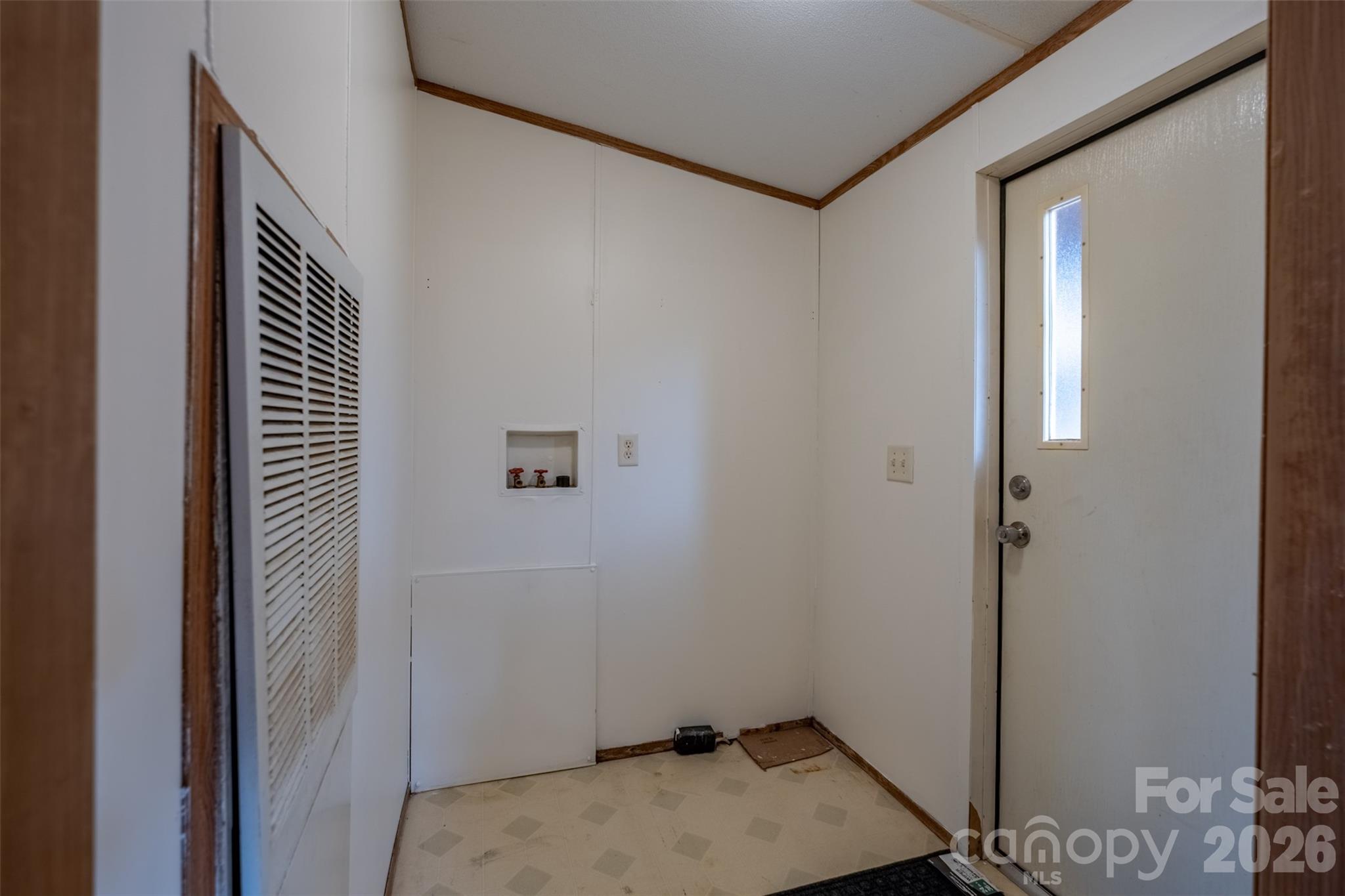 1305 Thunder Run Road — Boonville