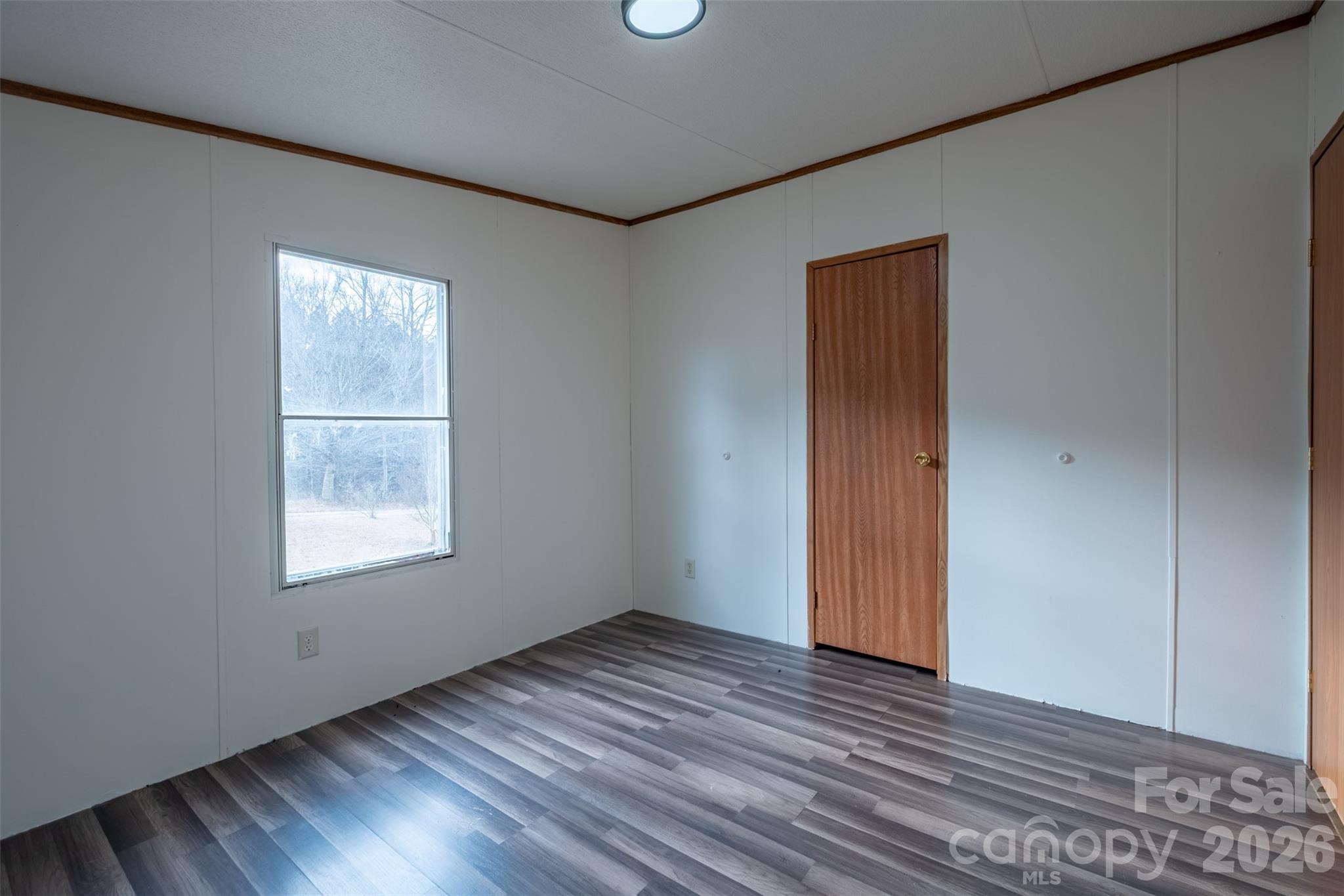 1305 Thunder Run Road — Boonville