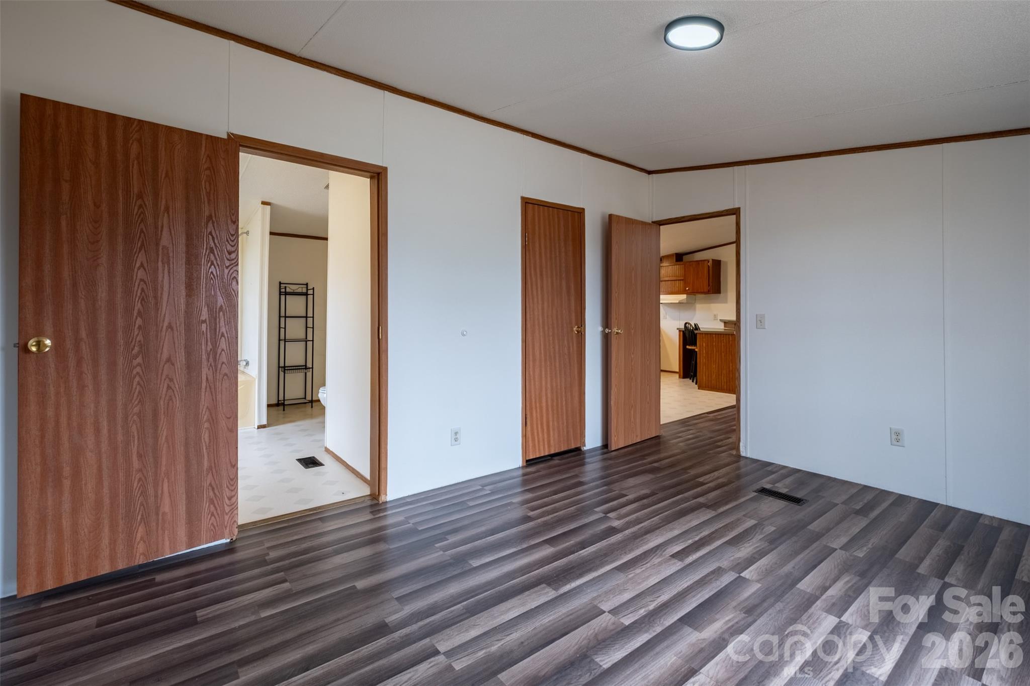 1305 Thunder Run Road — Boonville
