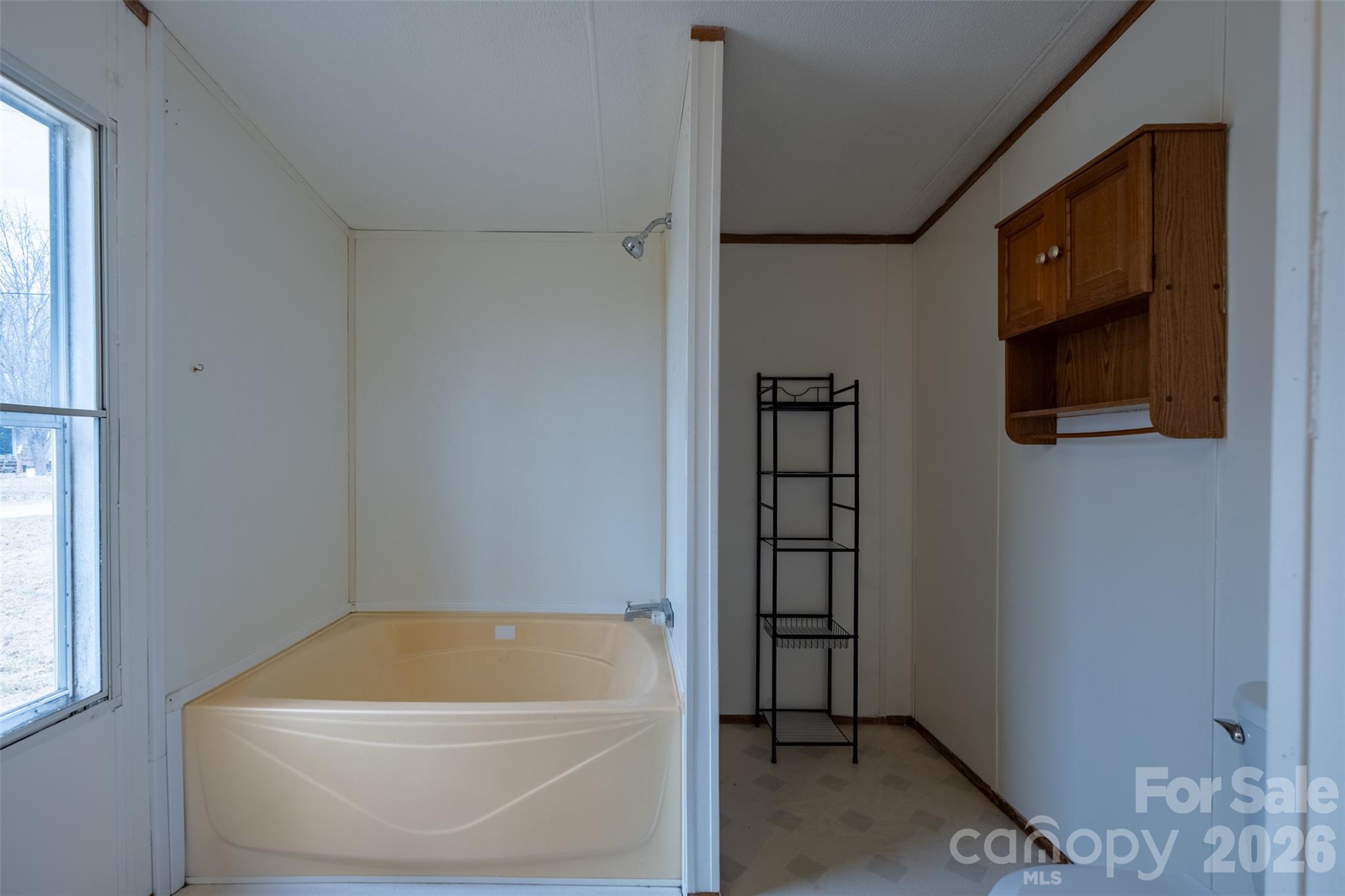 1305 Thunder Run Road — Boonville