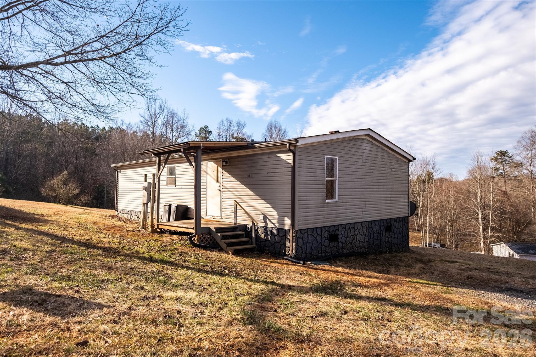1305 Thunder Run Road — Boonville