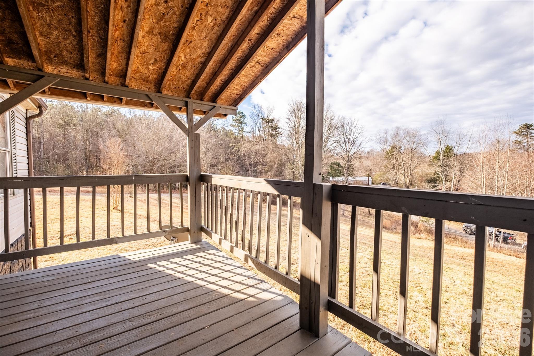 1305 Thunder Run Road — Boonville