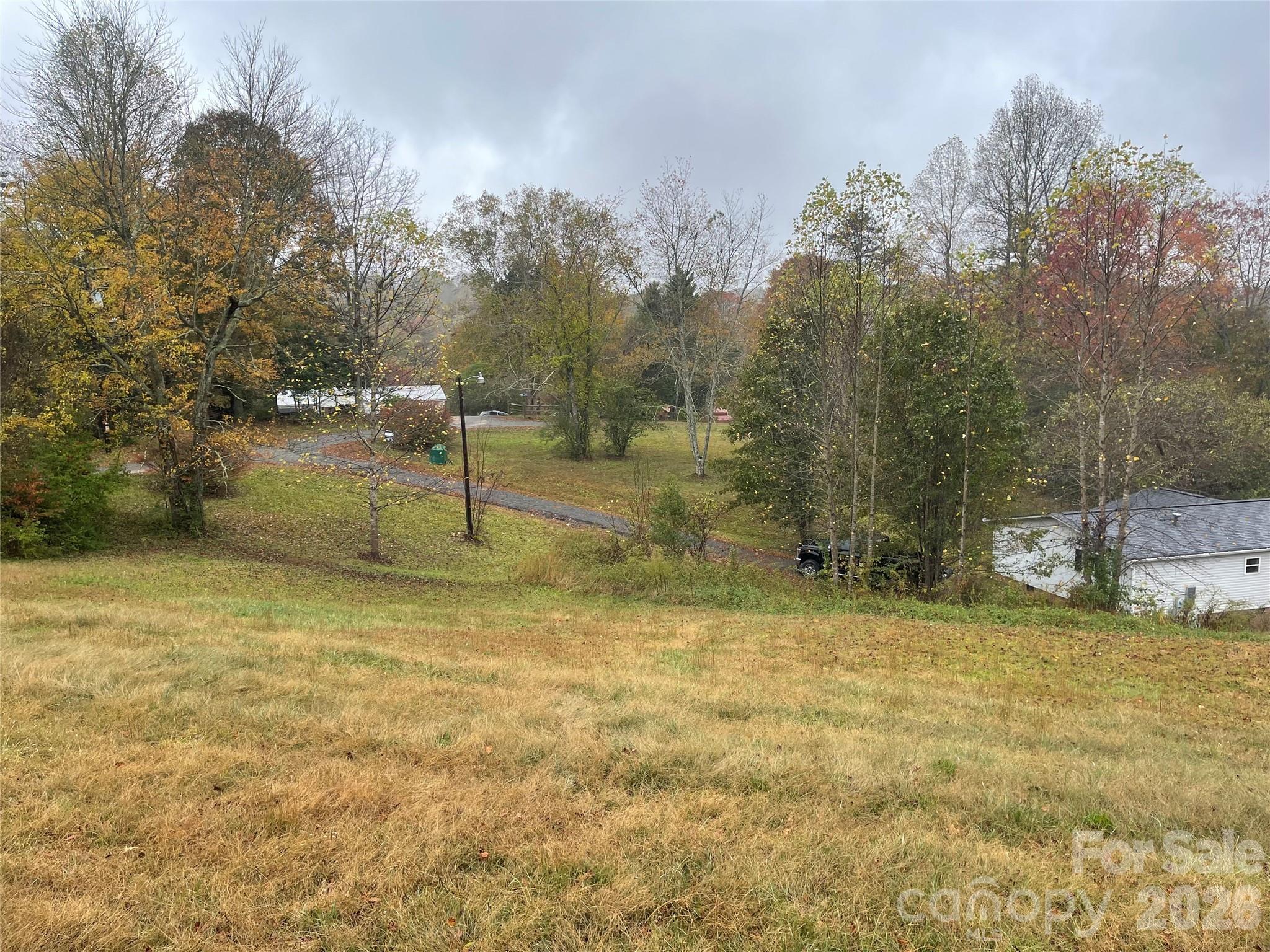 1305 Thunder Run Road — Boonville