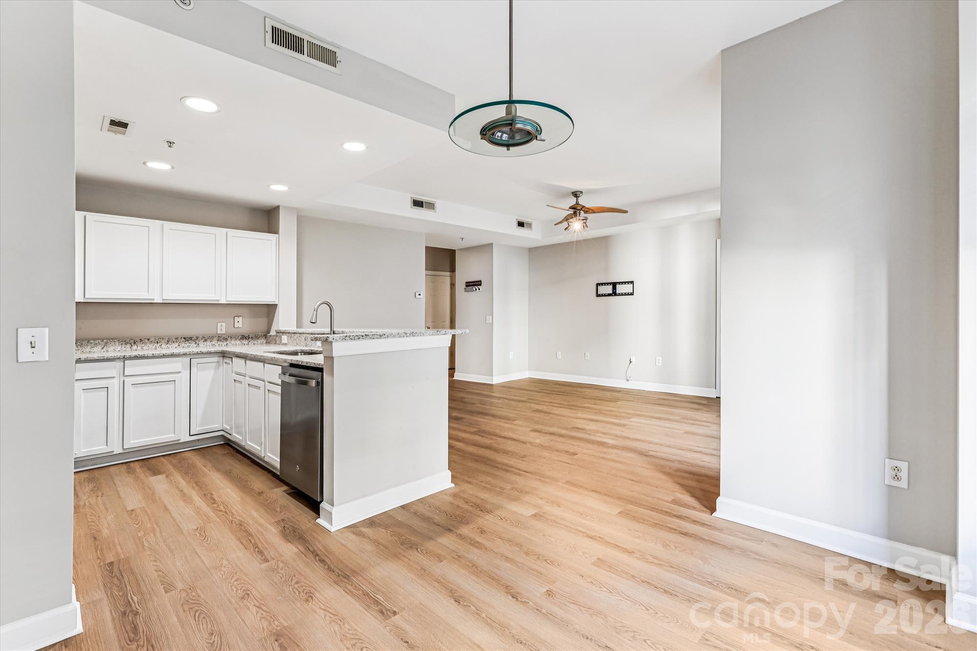 718 W Trade Street #302 — Charlotte