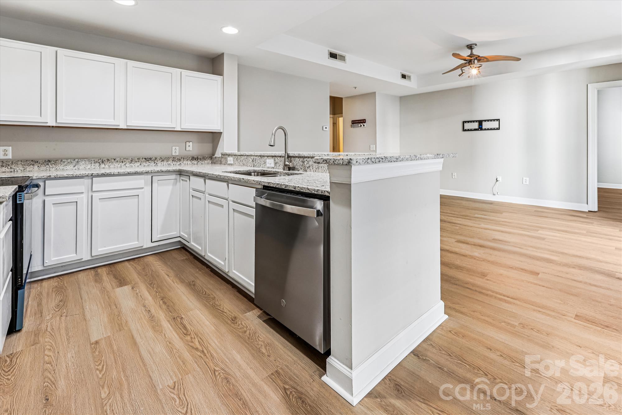 718 W Trade Street #302 — Charlotte
